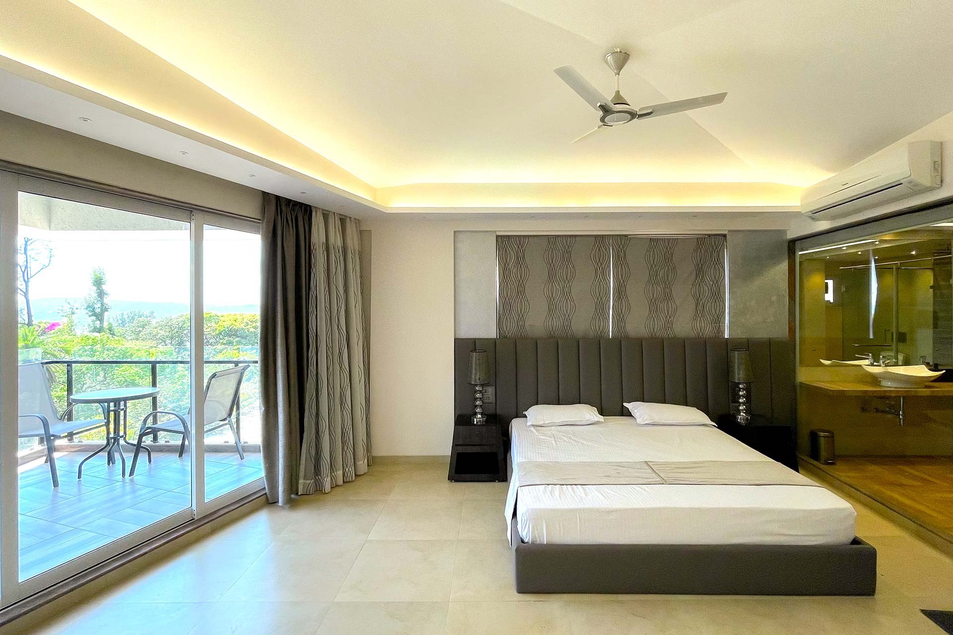 3 Rooms @ Grande Montana