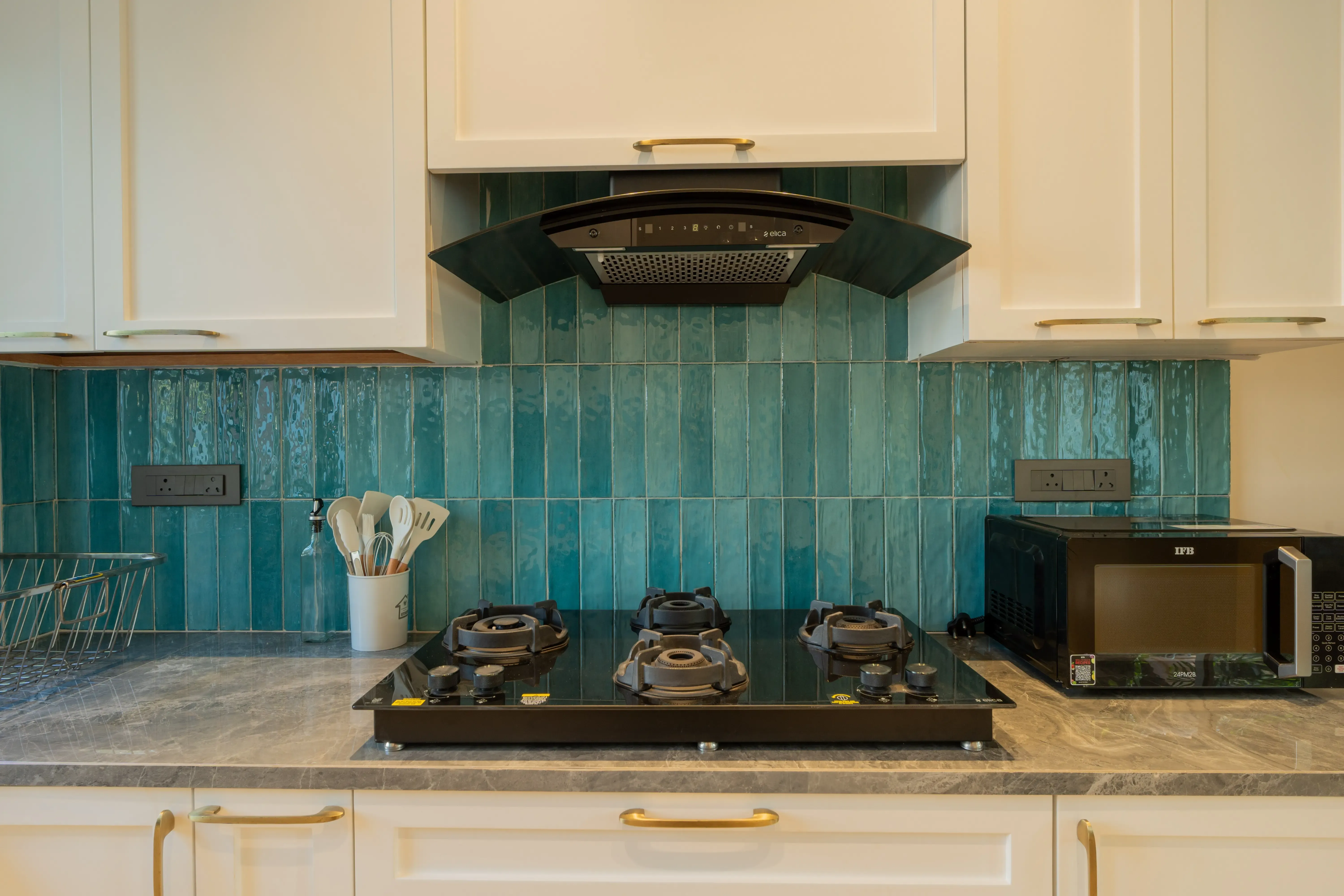 Laguna Camellia | Opulent 4-BHK Getaway Near Popular Beaches With Private Pool, Balcony & Indoor Bar