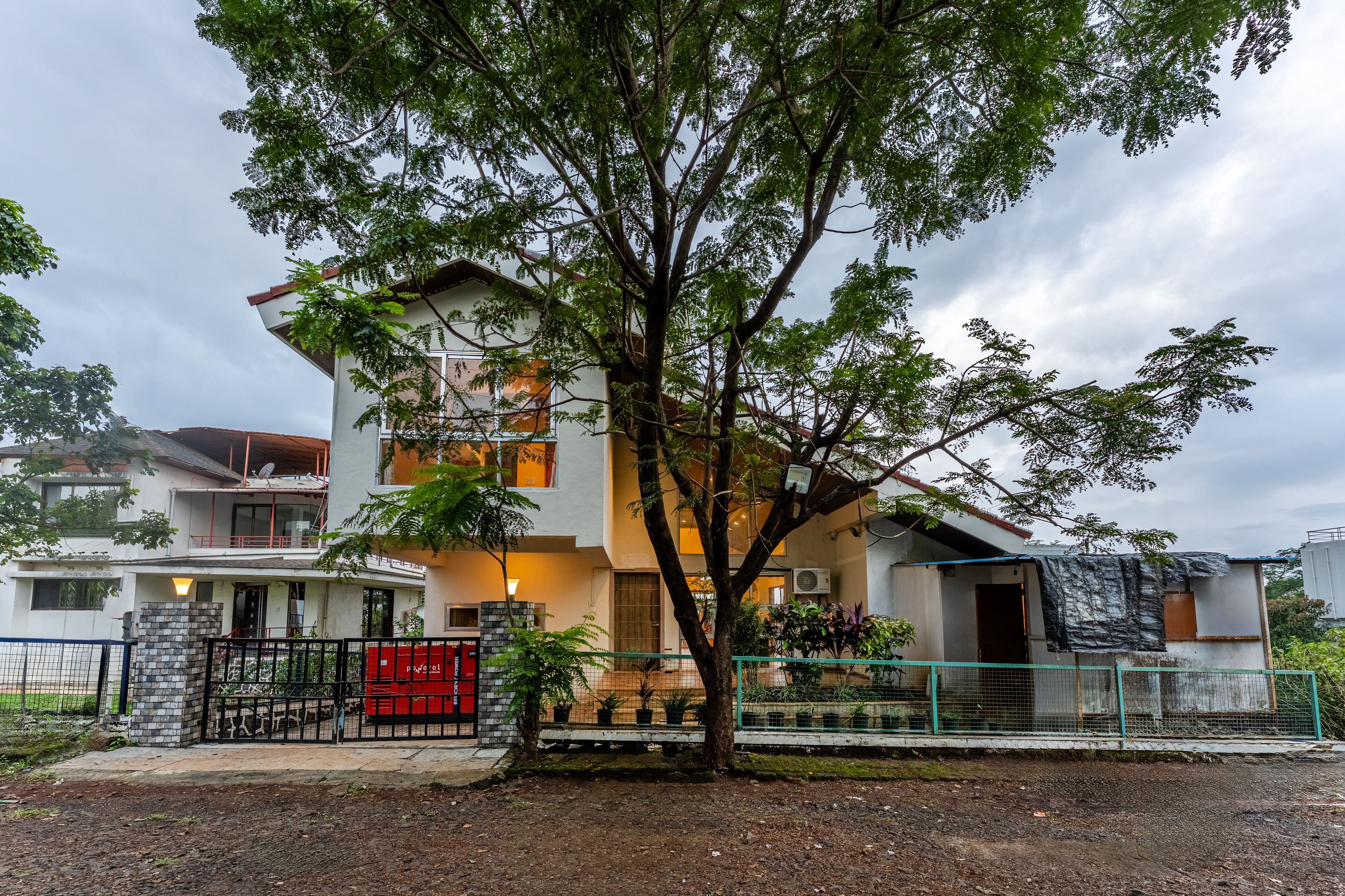 GauRi Villa | 3-BHK Villa With Private Pool, Lounge, Garden & Bathtub With 360 Panoramic Hill Views Near Waterfalls