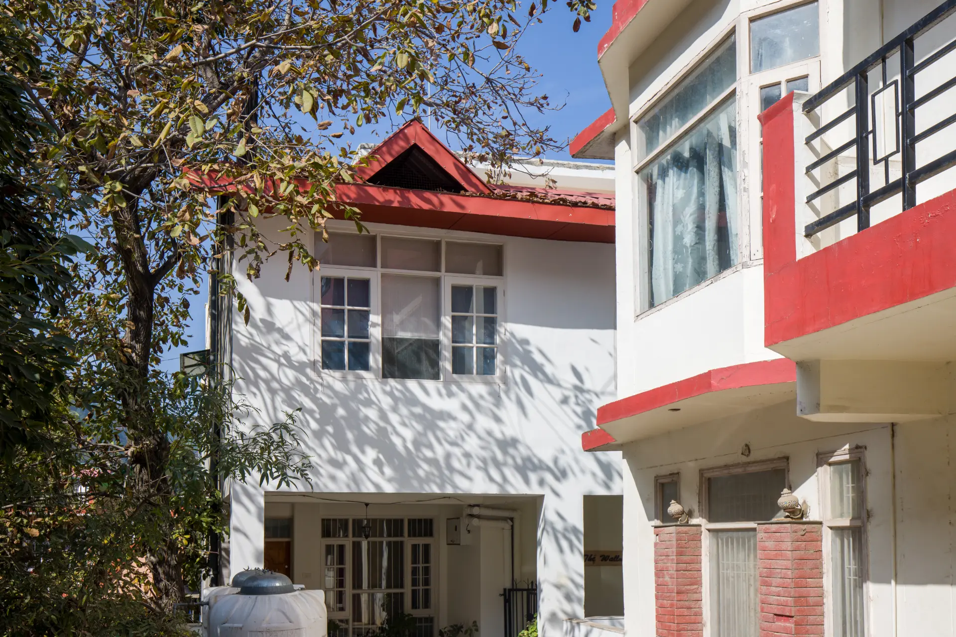 Walnut Stays | Pet-Friendly 3-BHK Hilltop Getaway with Common Garden & Gazebo - Image 4