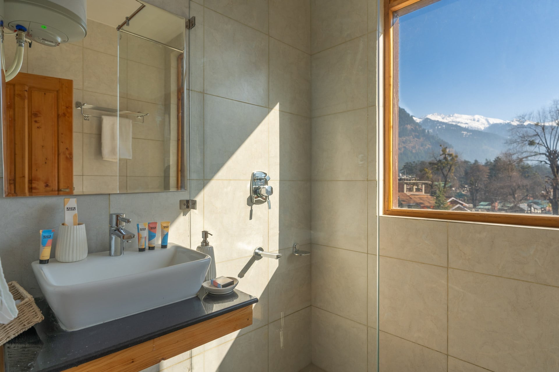 Johnson Studios - Image 4