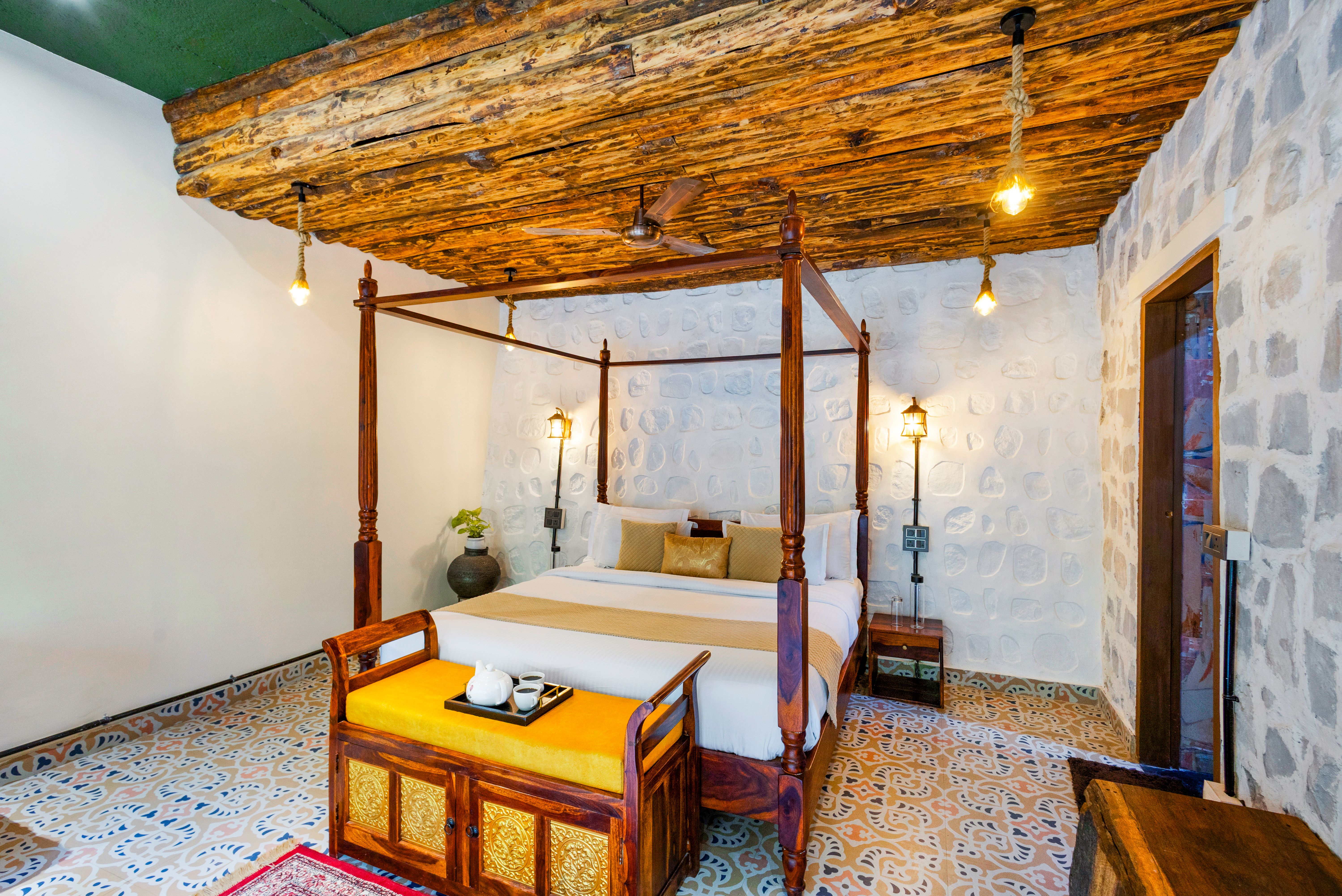 Granny’s Den | 1- Pet-friendly Suite With Jacuzzi, Shared Pool, Restaurant & Gazebo by the River