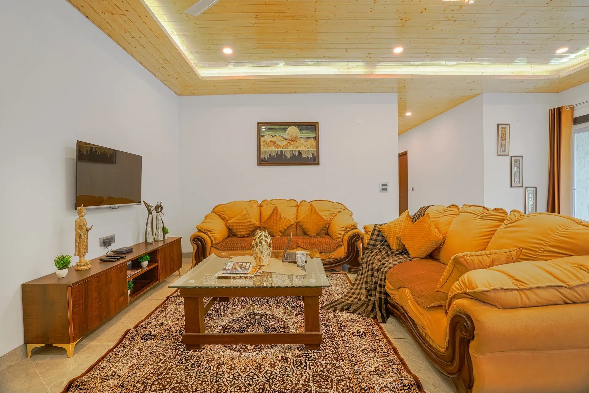 Cliff Trident | 3-BHK With Mountain Views - Image 4