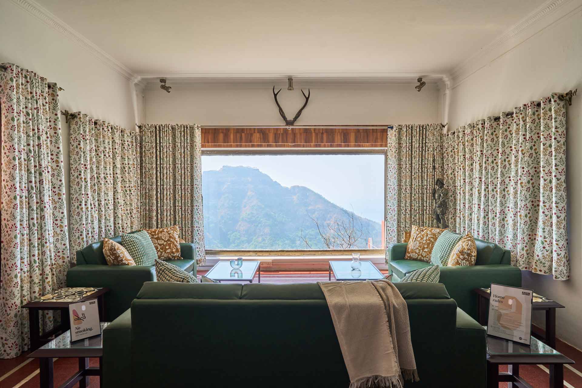 Cliffhanger Solitude - Gaganbawada