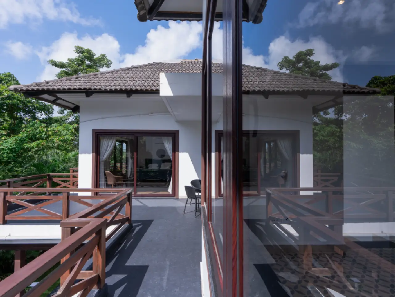 Indah | 4-BHK | Pvt Pool, Garden & Gazebo | Ent Room - Image 4