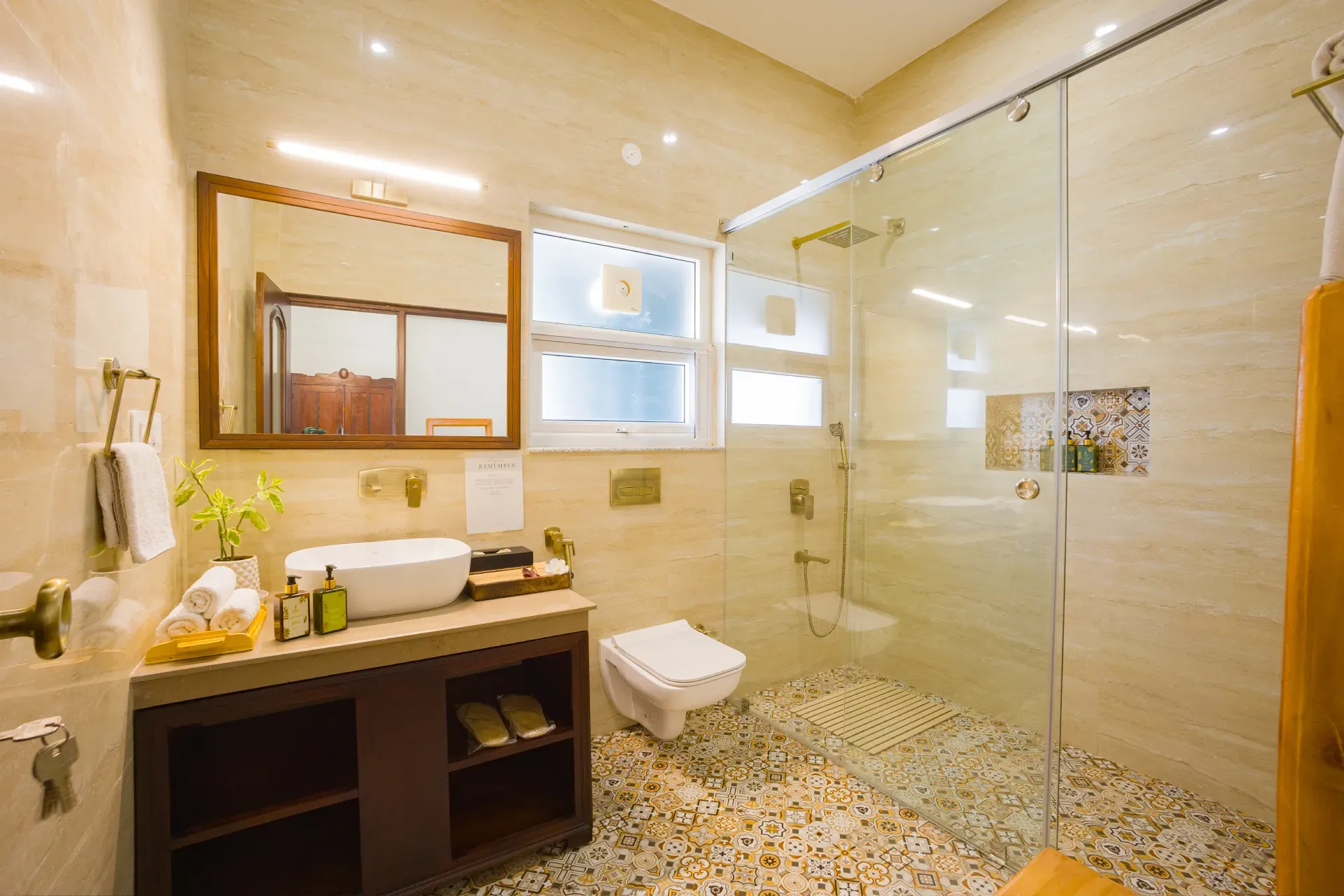 Goldencrest | 6-BHK | Garden | Balconies | Scenic views