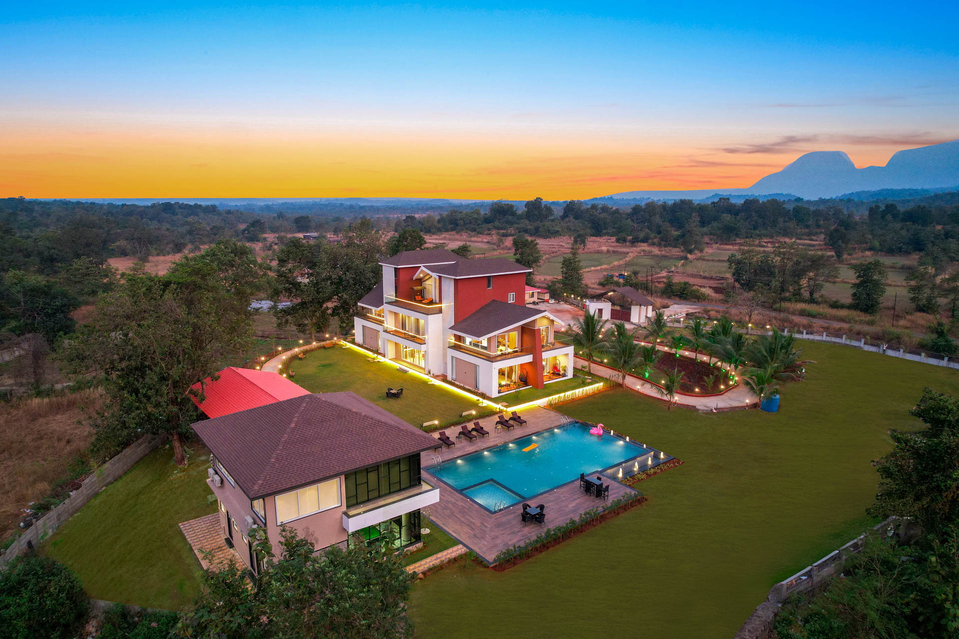 The Grand Crest w/ Presidential Suite