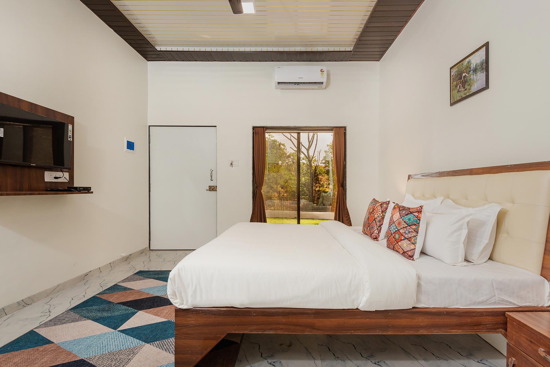 Vivid @ Mango Splash