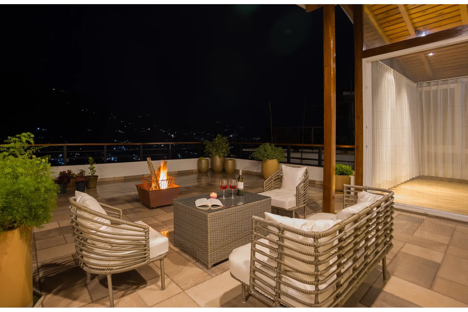 Antarmann Casa Zenith | 6-BHK | Terrace | Balcony | Lake View - Image 5