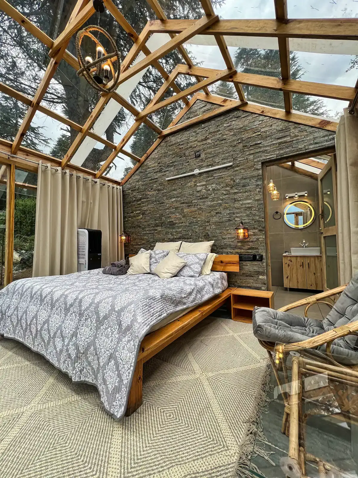 Luar Chalet, Itsy Bitsy Cabin - Image 4