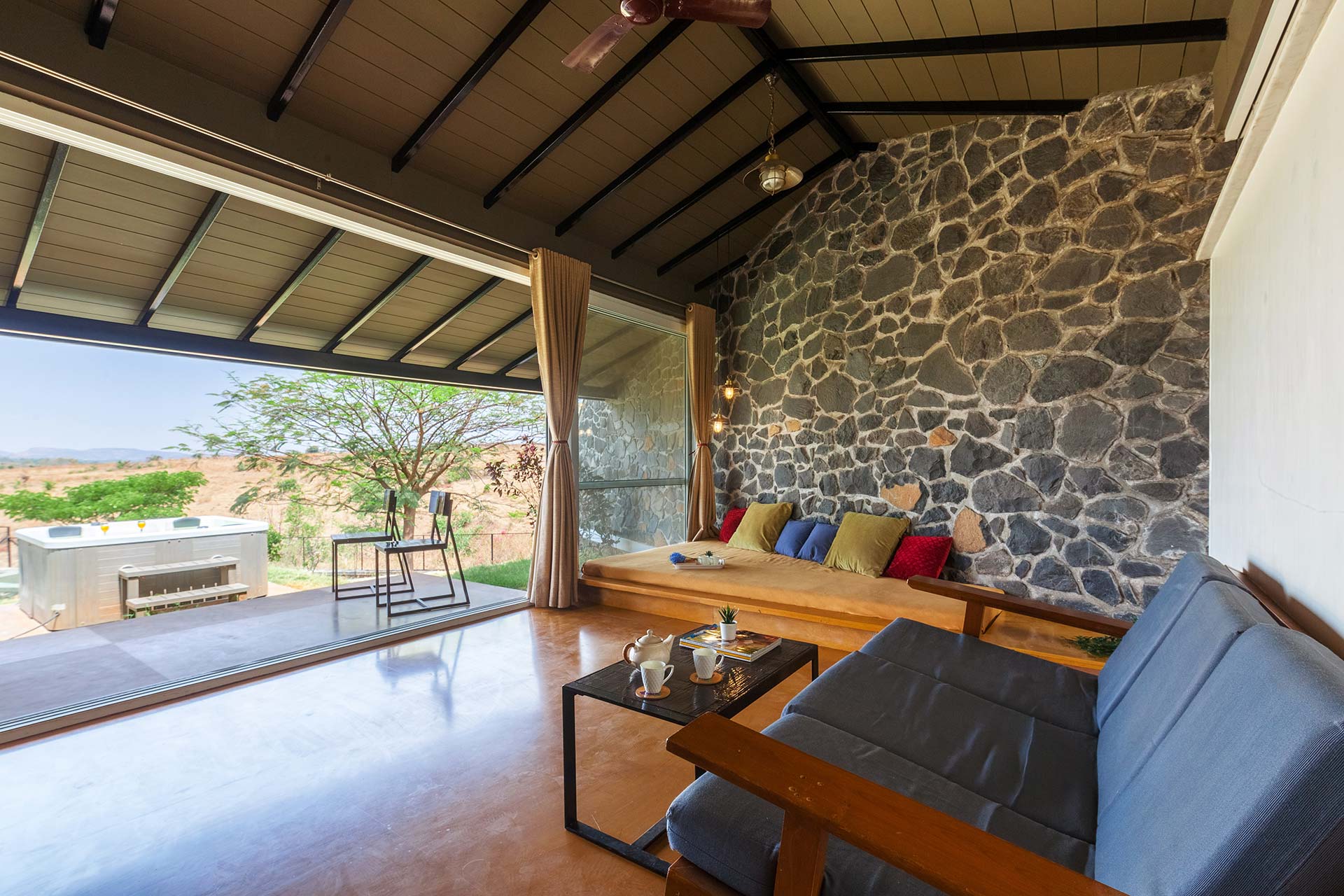 The Stone House in Beze - Image 4