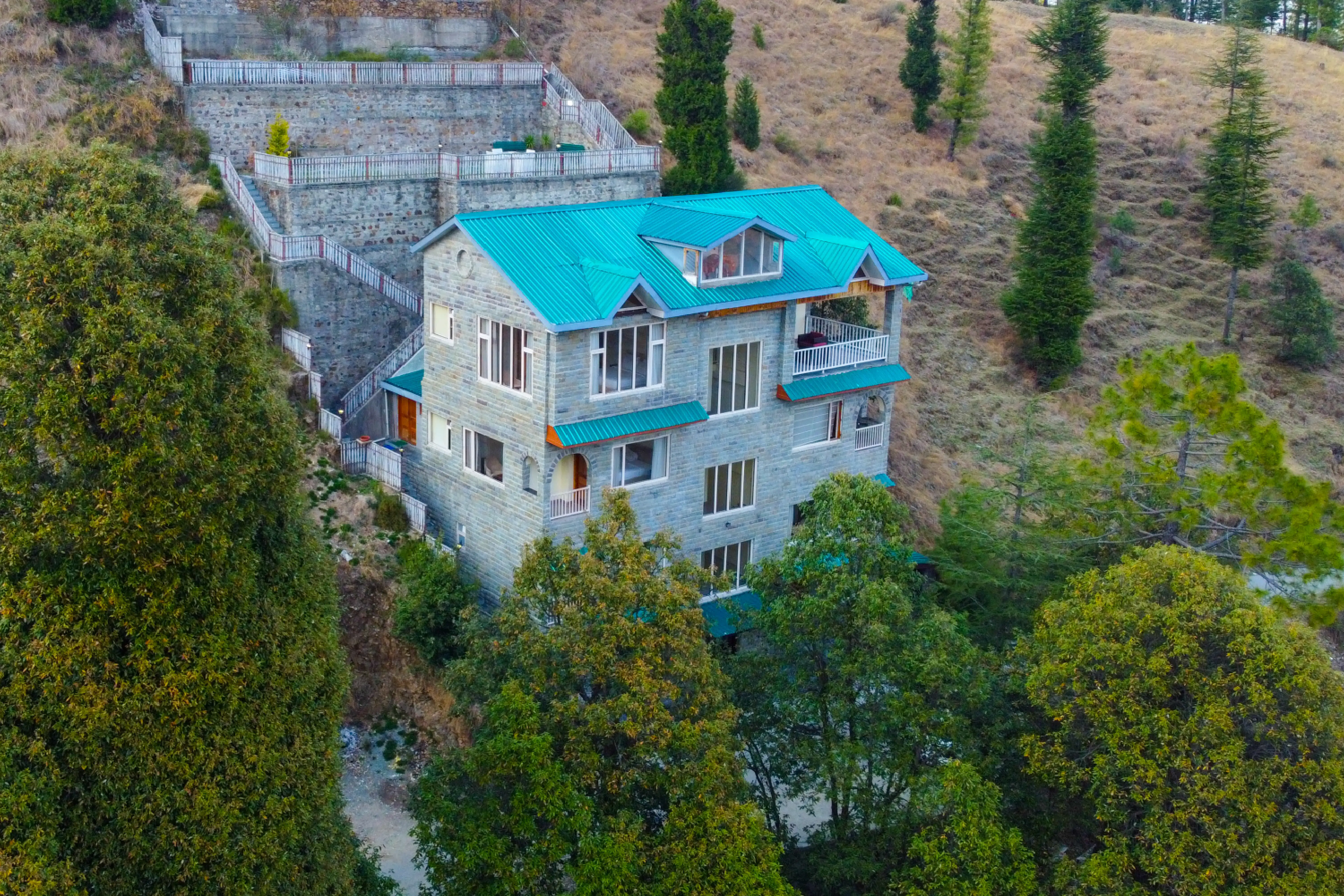 Luuma Luxury Villa | Hillside Pet-friendly 5-BHK Villa Amidst Pines With Garden, Balcony & Lounge - Image 2