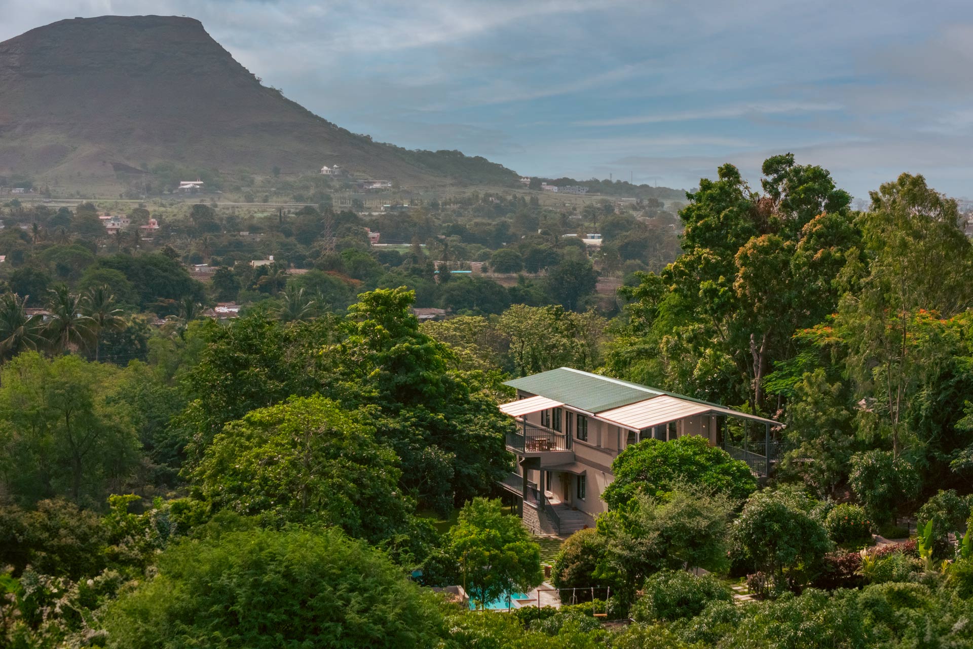 Amber & Mist - Image 4