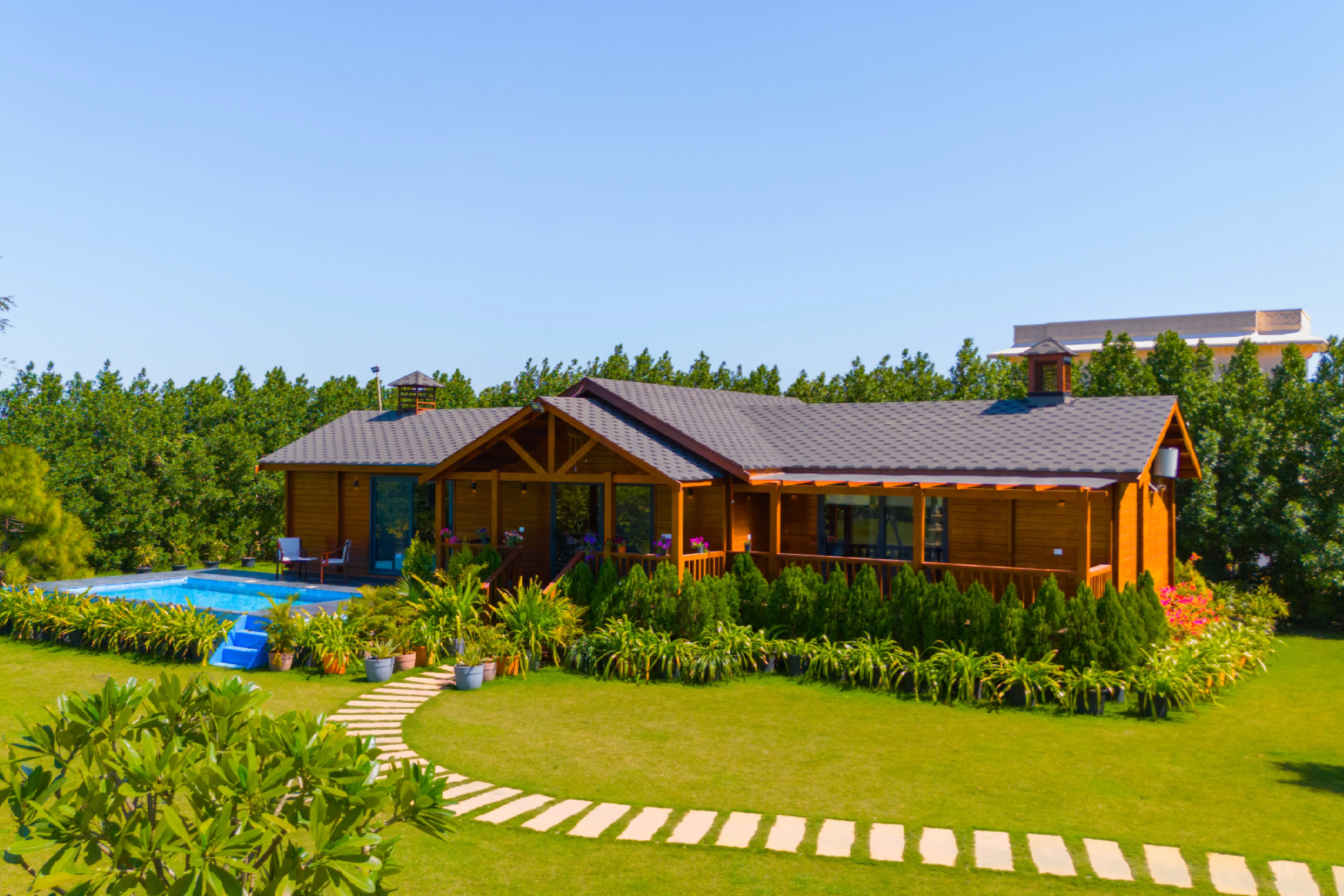 Riveira Hills | 3-BHK Pet-friendly Cottage with Lush Garden, Private Pool - Image 3