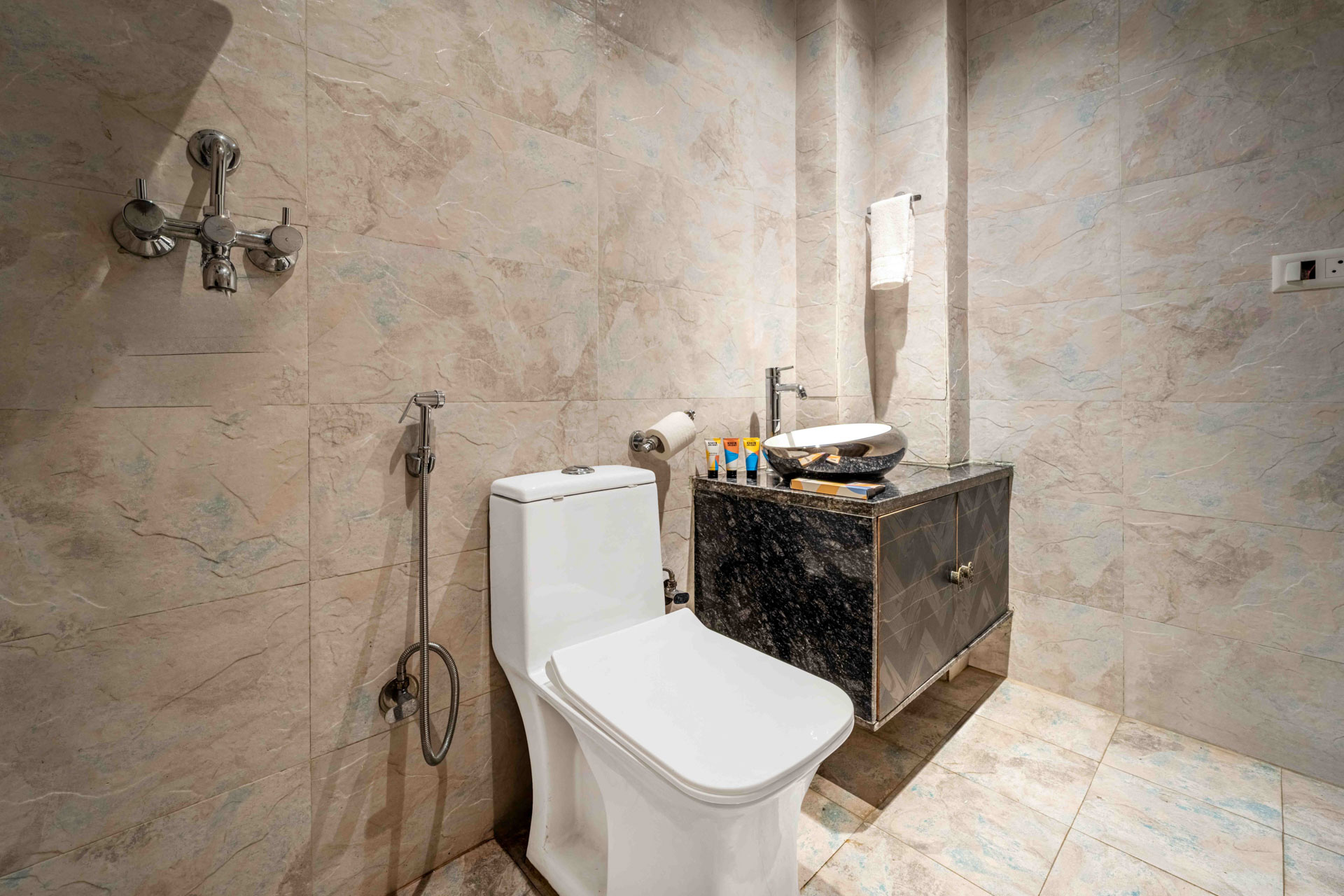 Wings @ Kuber Vatika