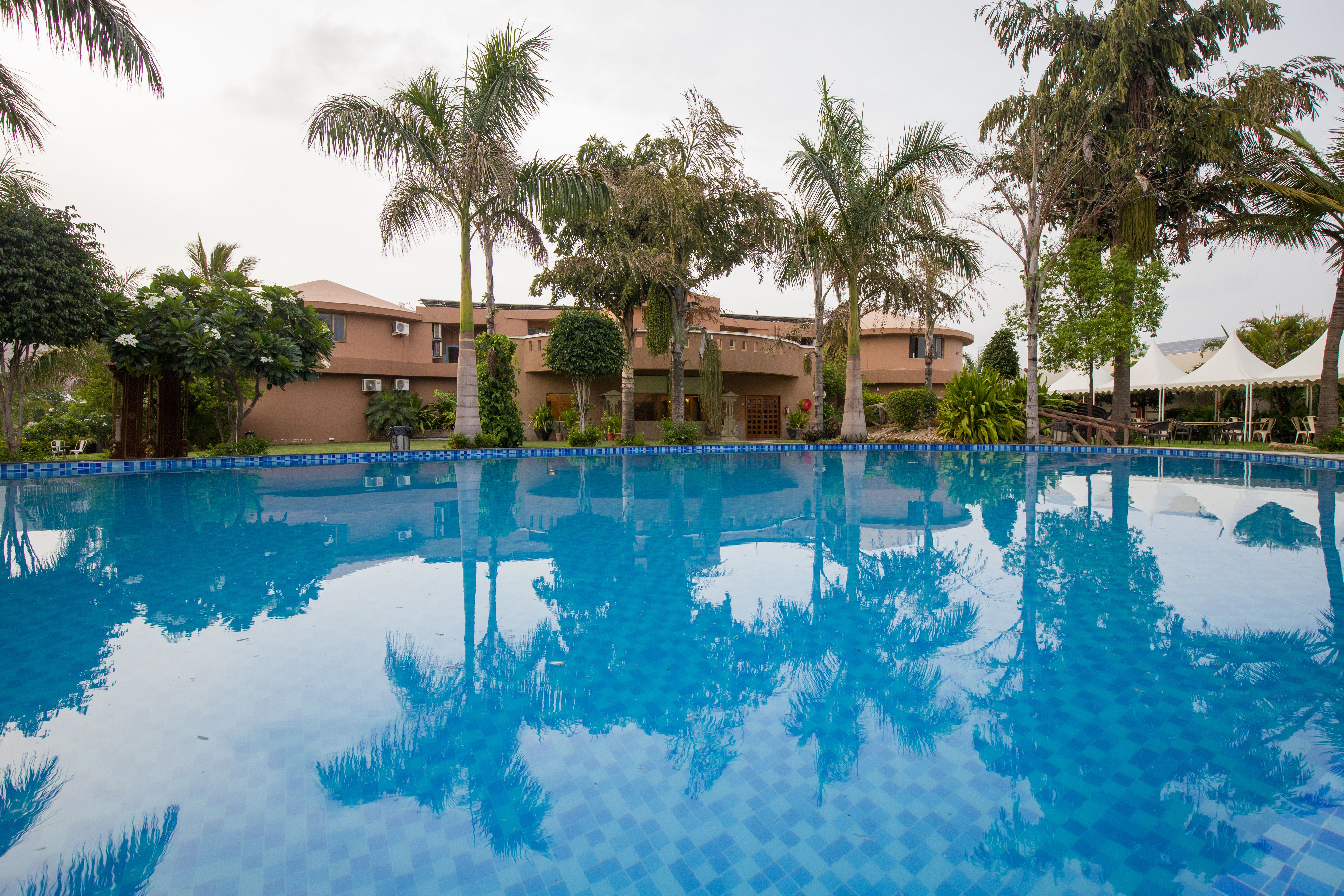 Jeevantara Executive Jacuzzi Room | Hillside 1-Room with Jacuzzi, Common Pool, Wedding Venue & EV Charging Station - Image 2