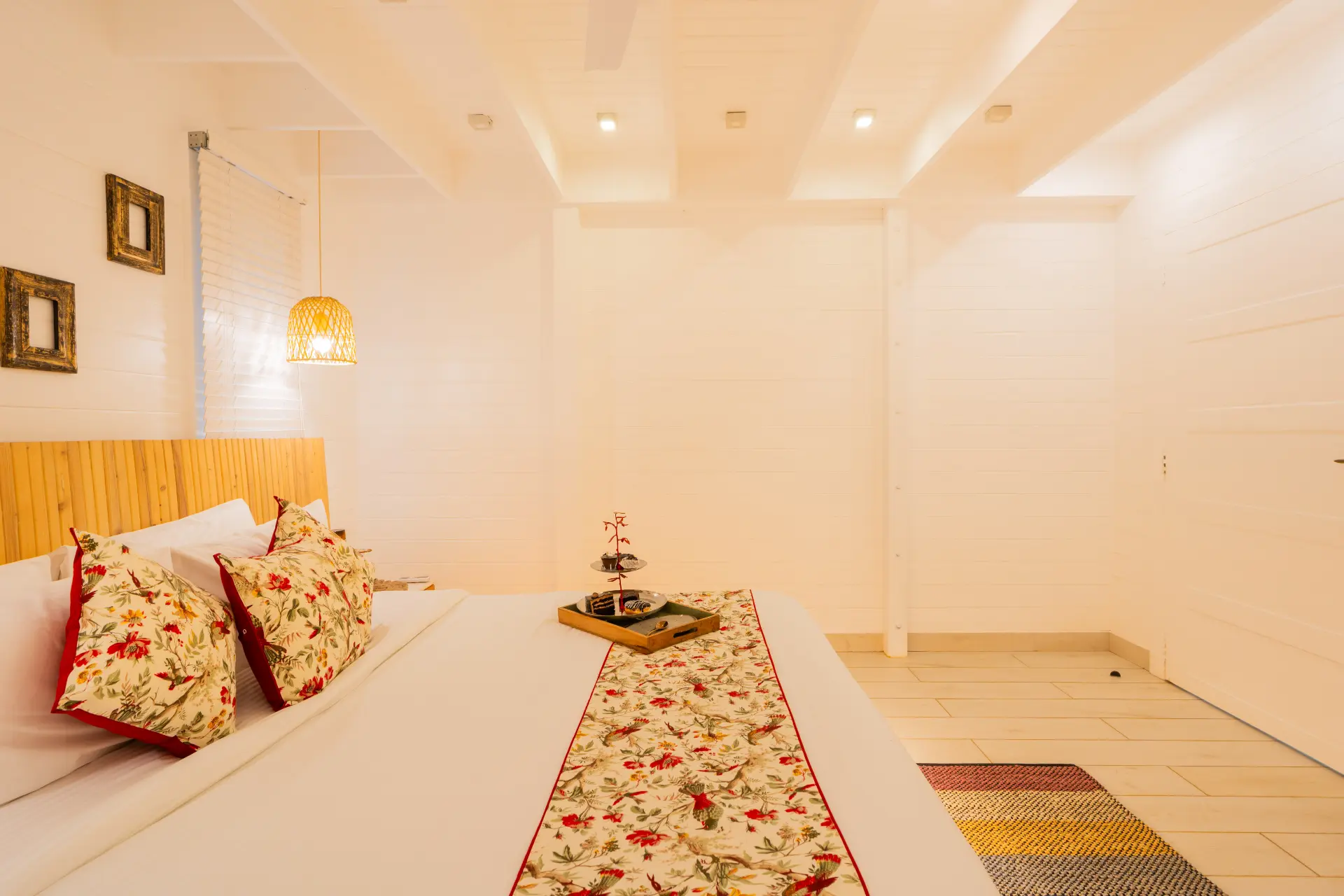 House of Neptune | 3-BHK Retreat with Gazebo & Bar | 10 mtrs from Ashwem Beach