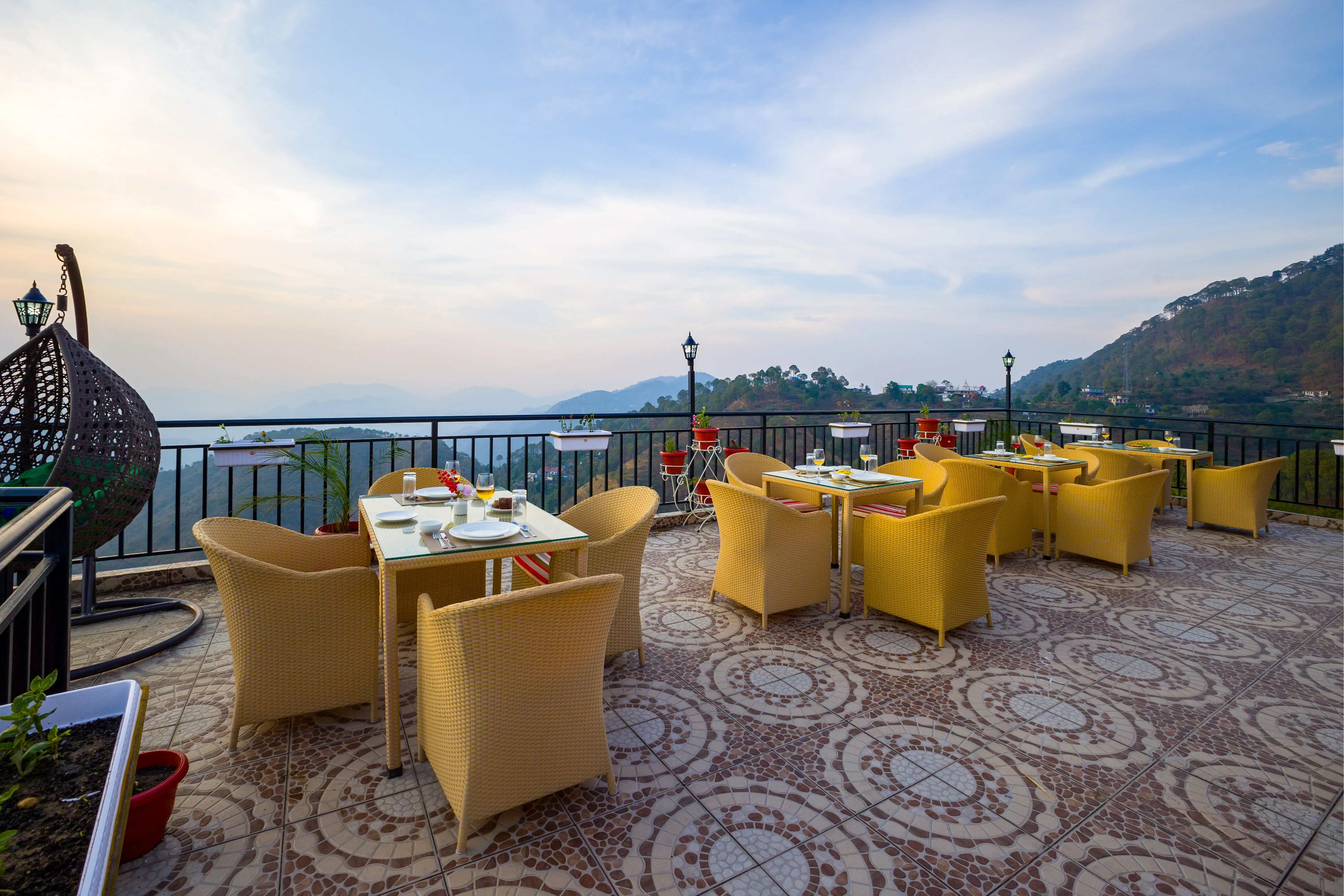 Archee’s Villa | 6-BHK property with gaming zone, attic, open dining and 360° mountain views