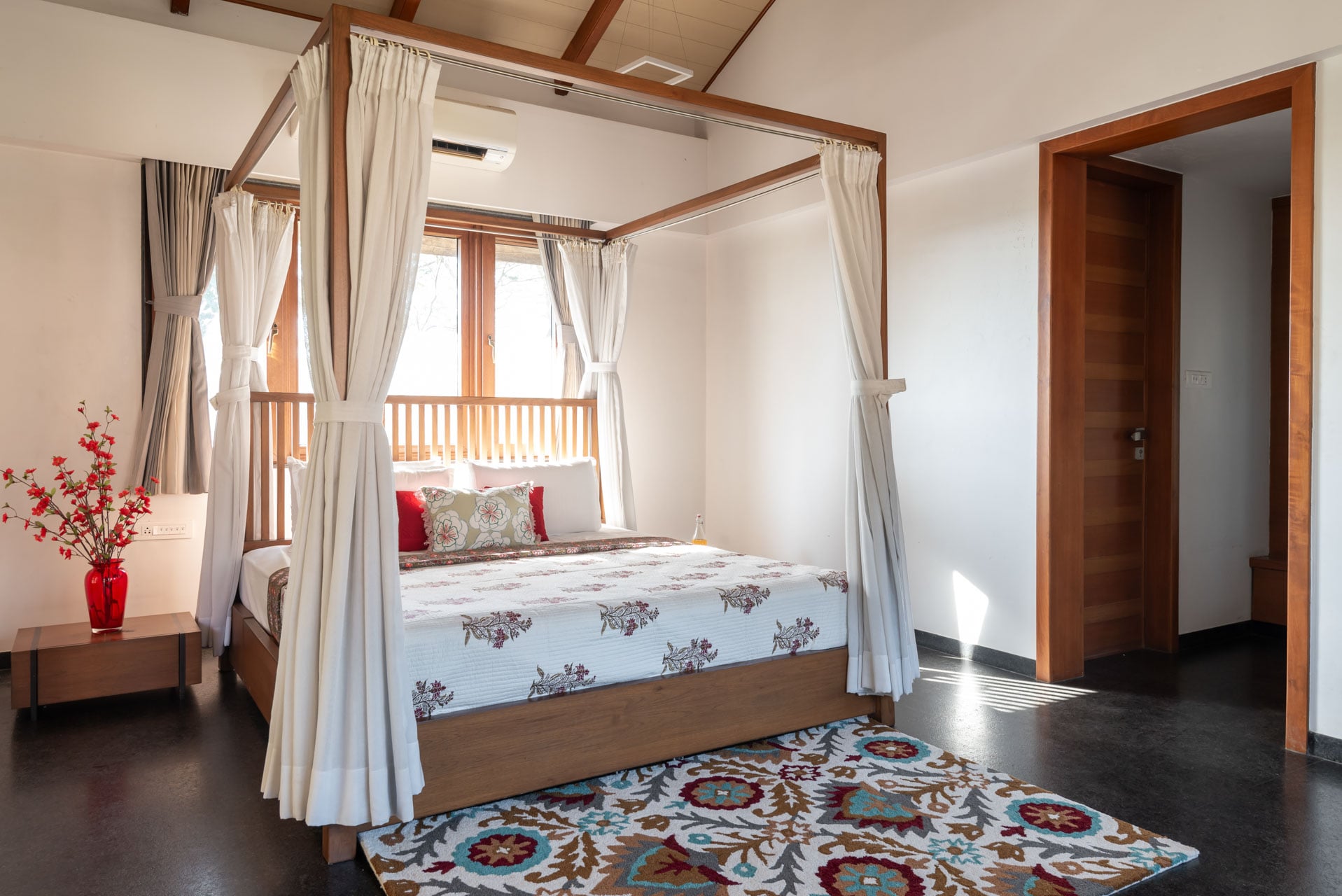 Hearth @ Hideaway to Heaven - Image 5