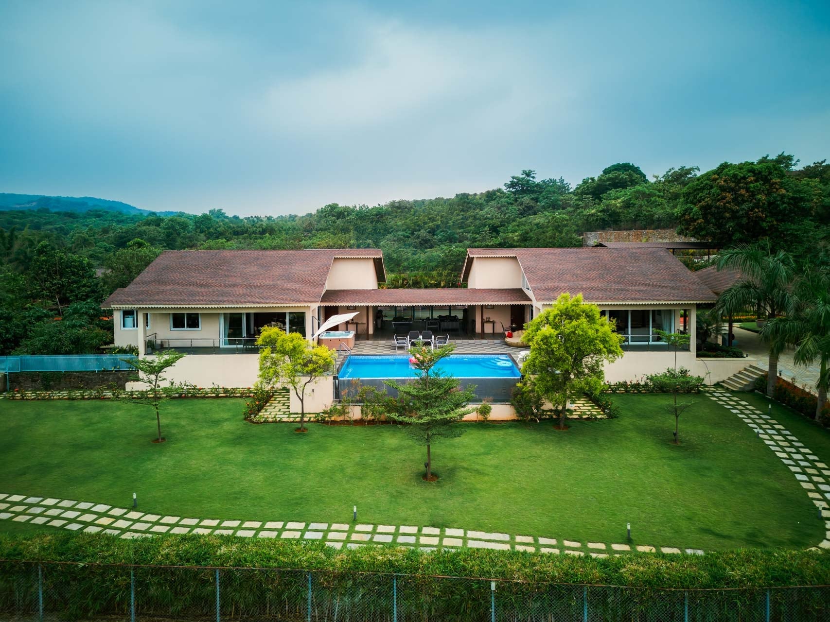 The Tavern at Canary Farms - Image 2