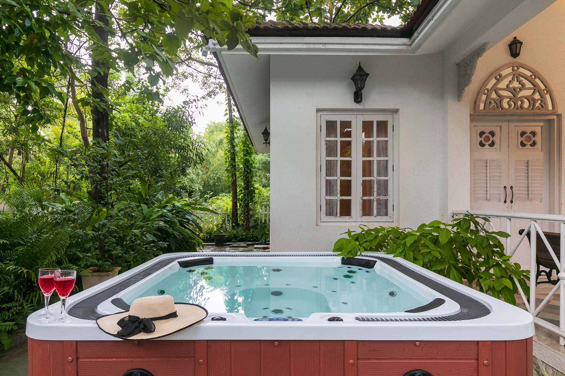 Cosy Cottage - The Inner Temple w/ Jacuzzi