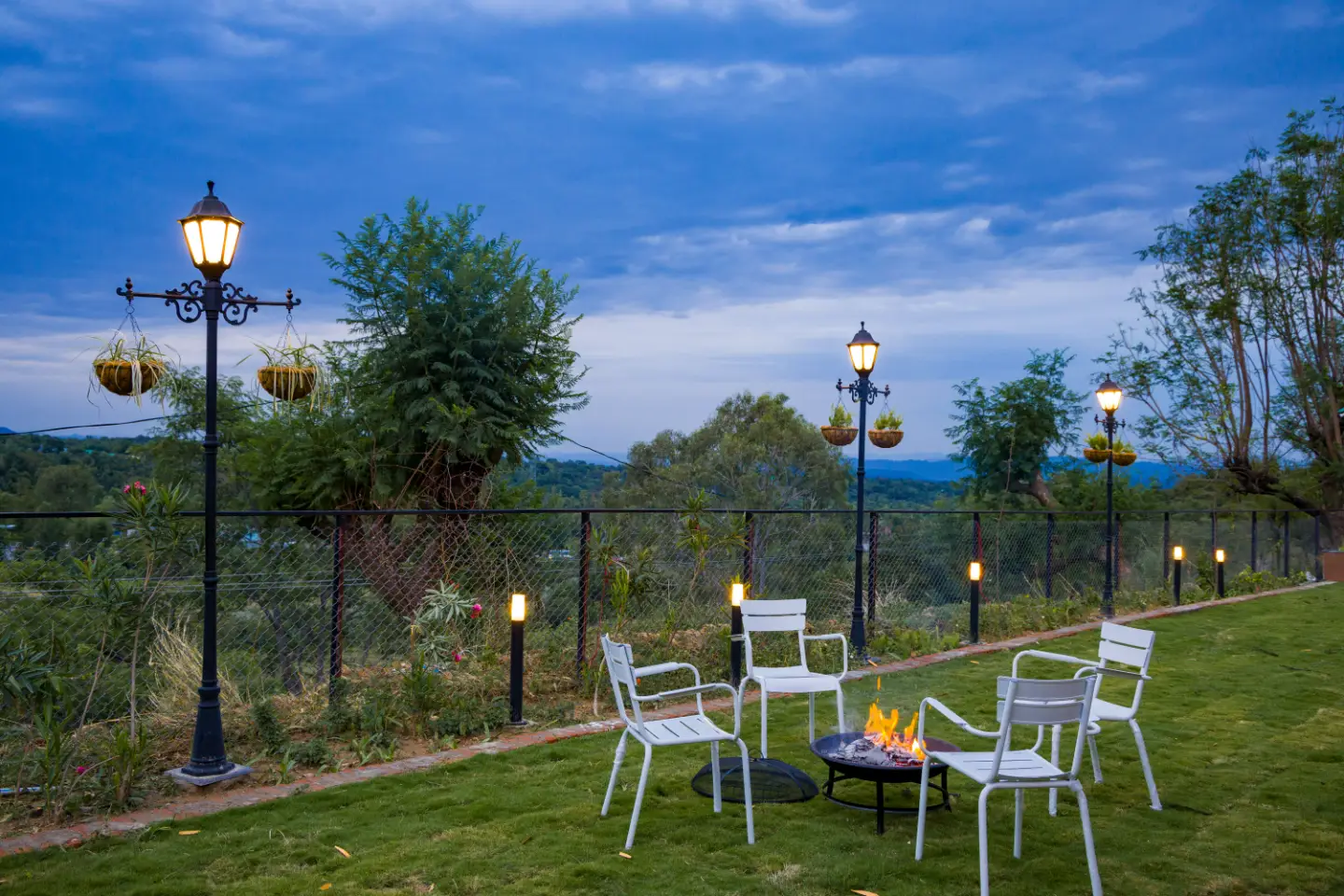 Esh Cottage Moss | Hilltop 2-BHK Retreat with Open-air Jacuzzi, Shared Garden, Pool & Cosy Lounge