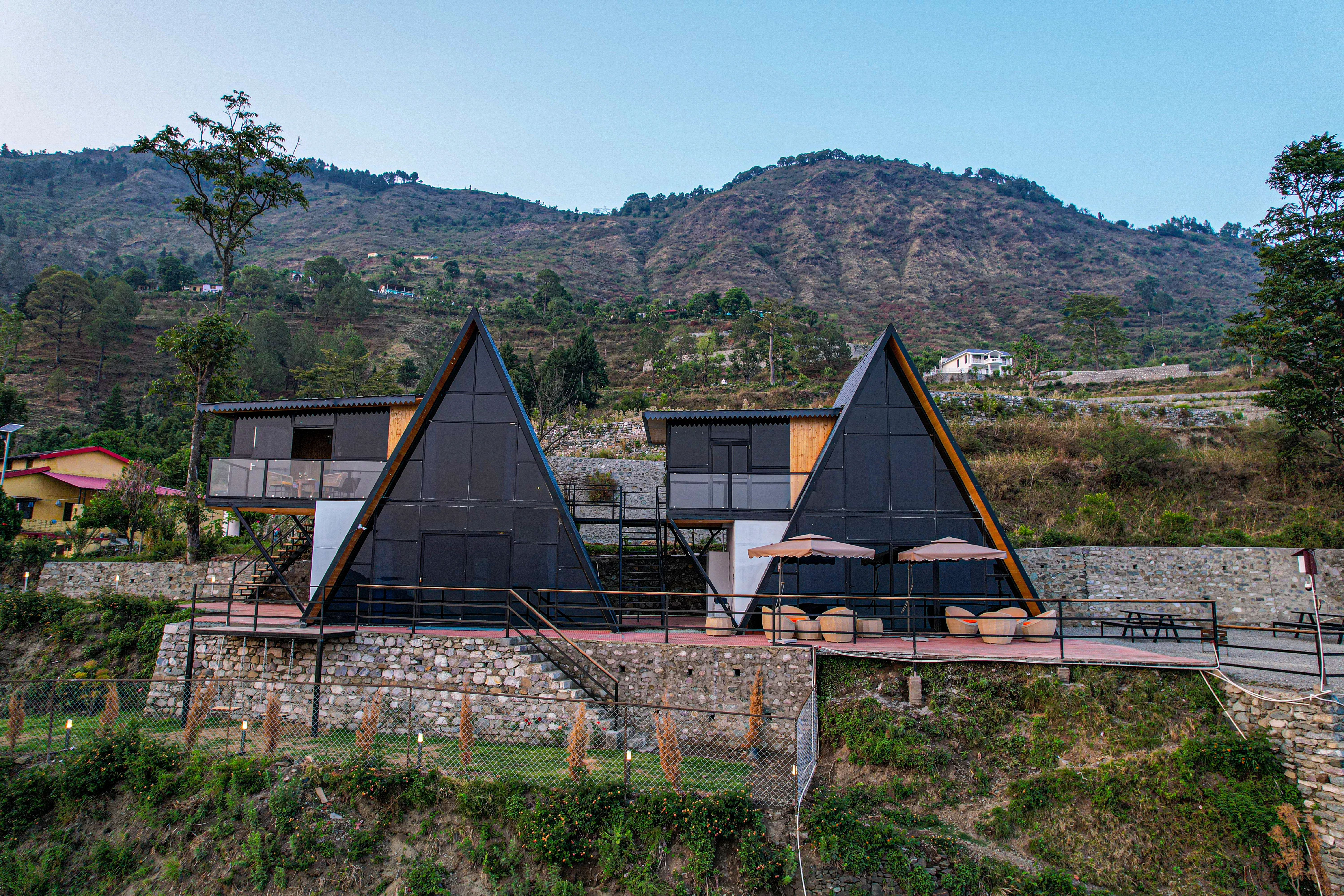 Echo By The Lakes | Lake-View Pet-friendly 2-Bedroom Retreat With Common Garden & Game Zone