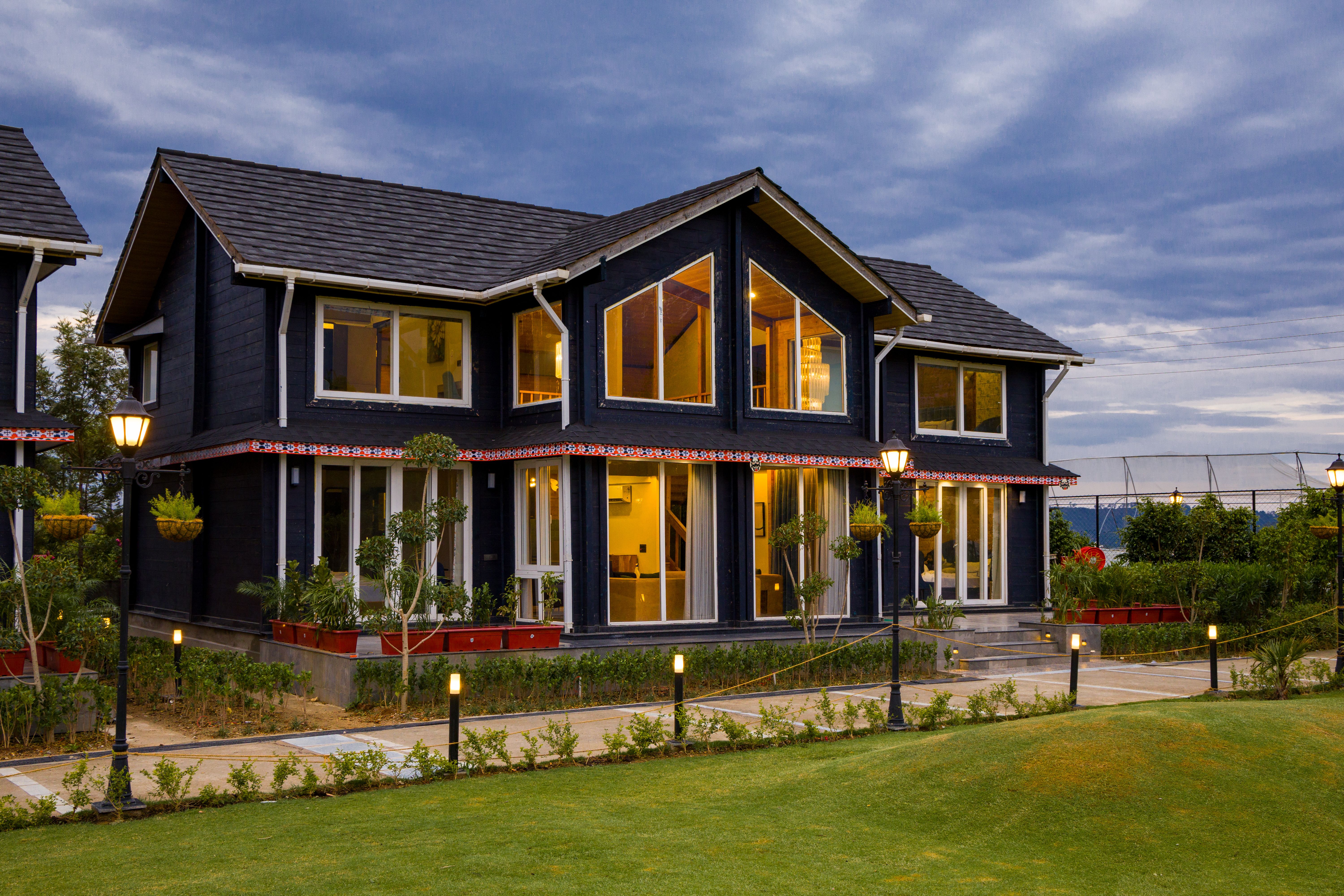 Esh Cottages Birch | Hillside 4-BHK Hideaway With Lush Garden, Common Pool, &  Gaming Zone