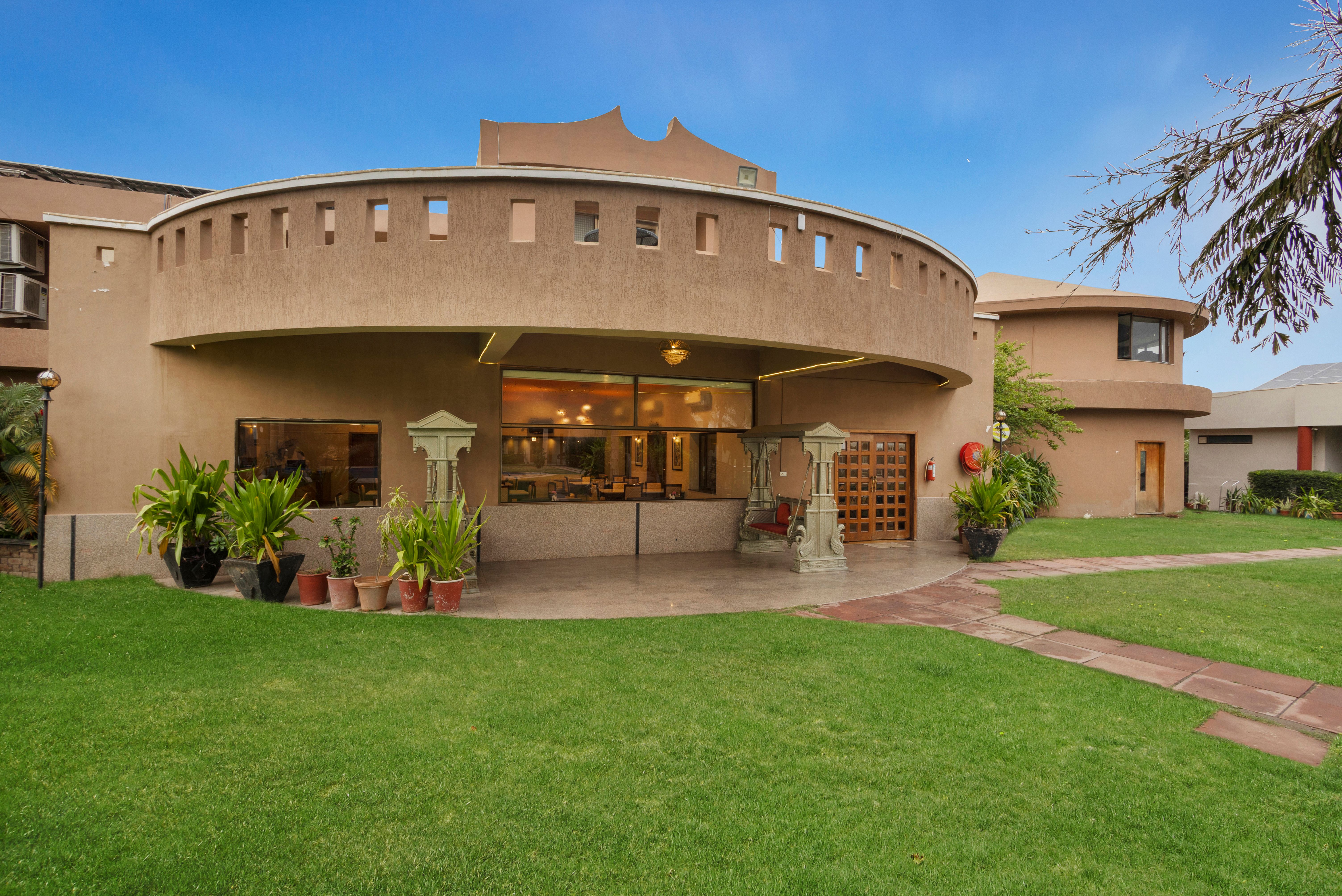 Jeevantara Executive Room | 1-Room Hilltop With Common Pool, Wedding Venue & EV Charging Station - Image 2