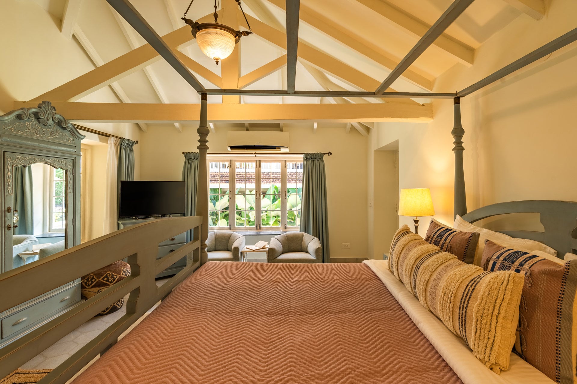 Palm @ A Portuguese Tale