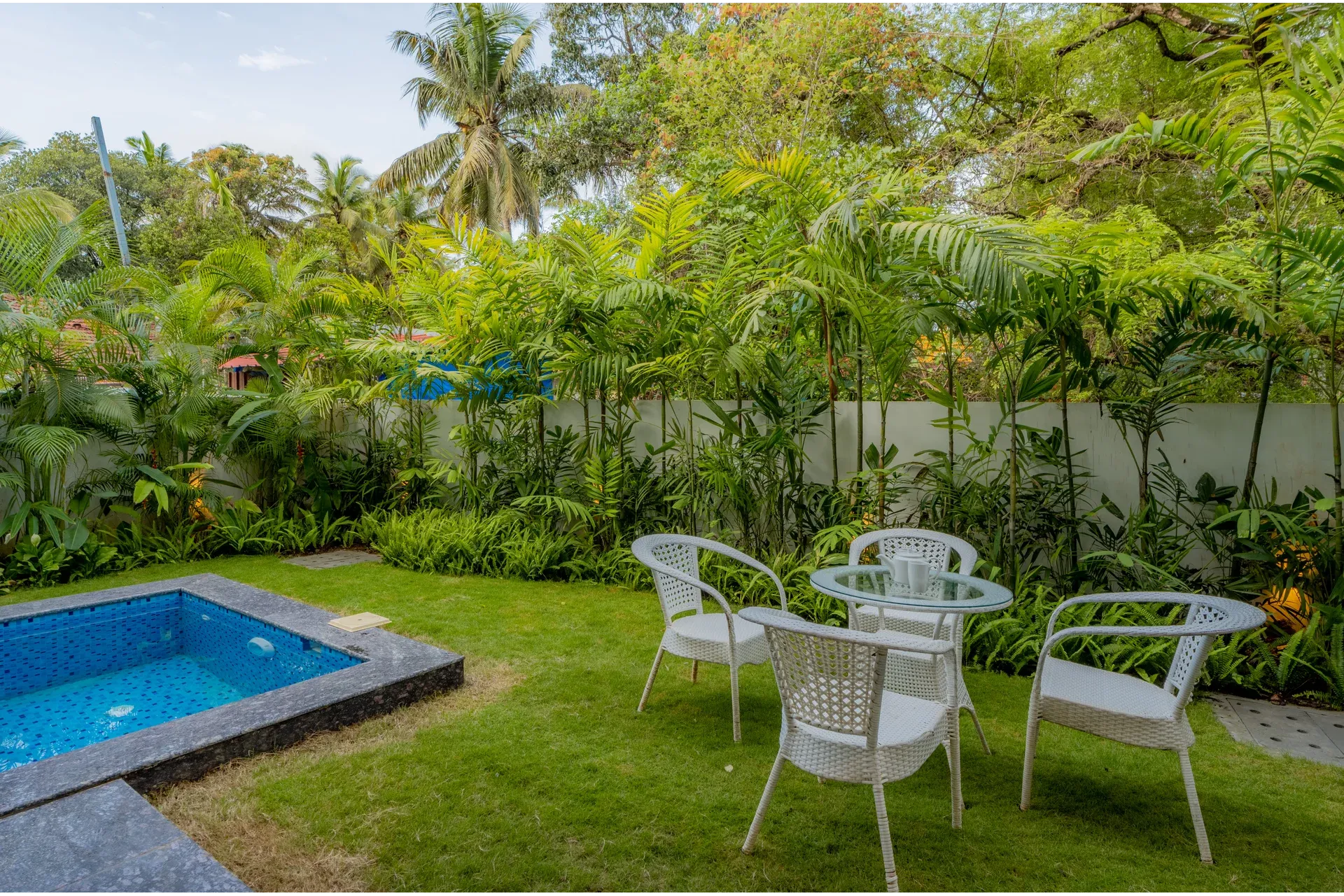 Laguna Quest | 4-BHK | Pvt Pool & Garden | Bar