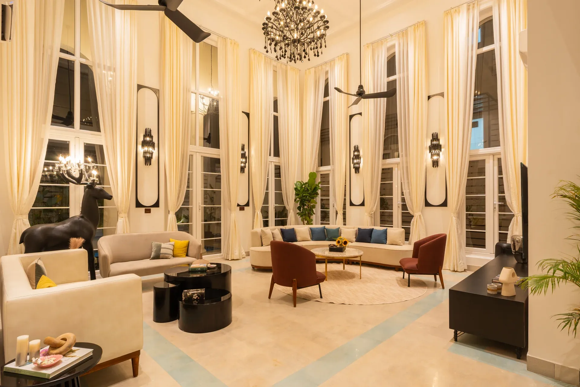 YashGeet Villa | 4-BHK | Pvt Pool | Terrace | Garden | Jacuzzi