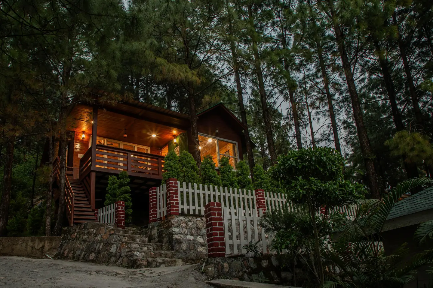 Srivasa - Tranquility Treehouse, Mussoorie
