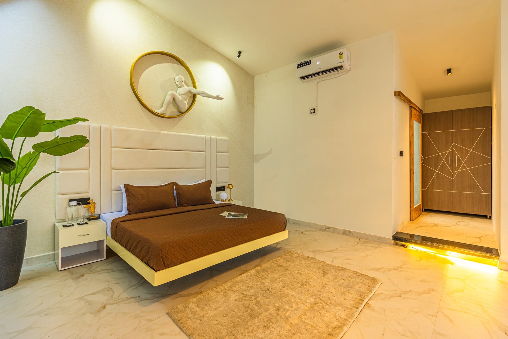 Luna Nova W/ Outdoor Pool - Ranikhet