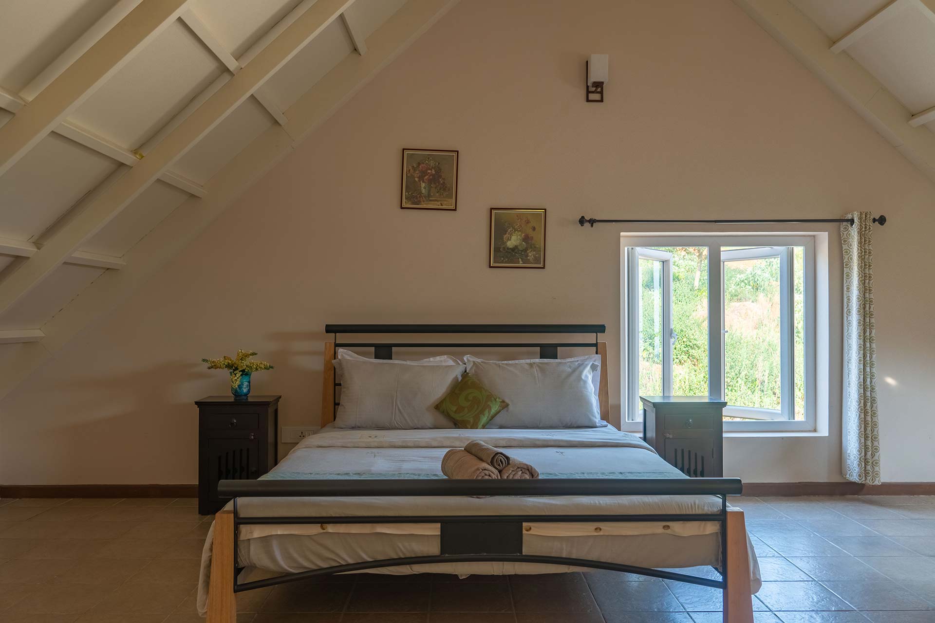 Yellow Tulip Villa - Coonoor