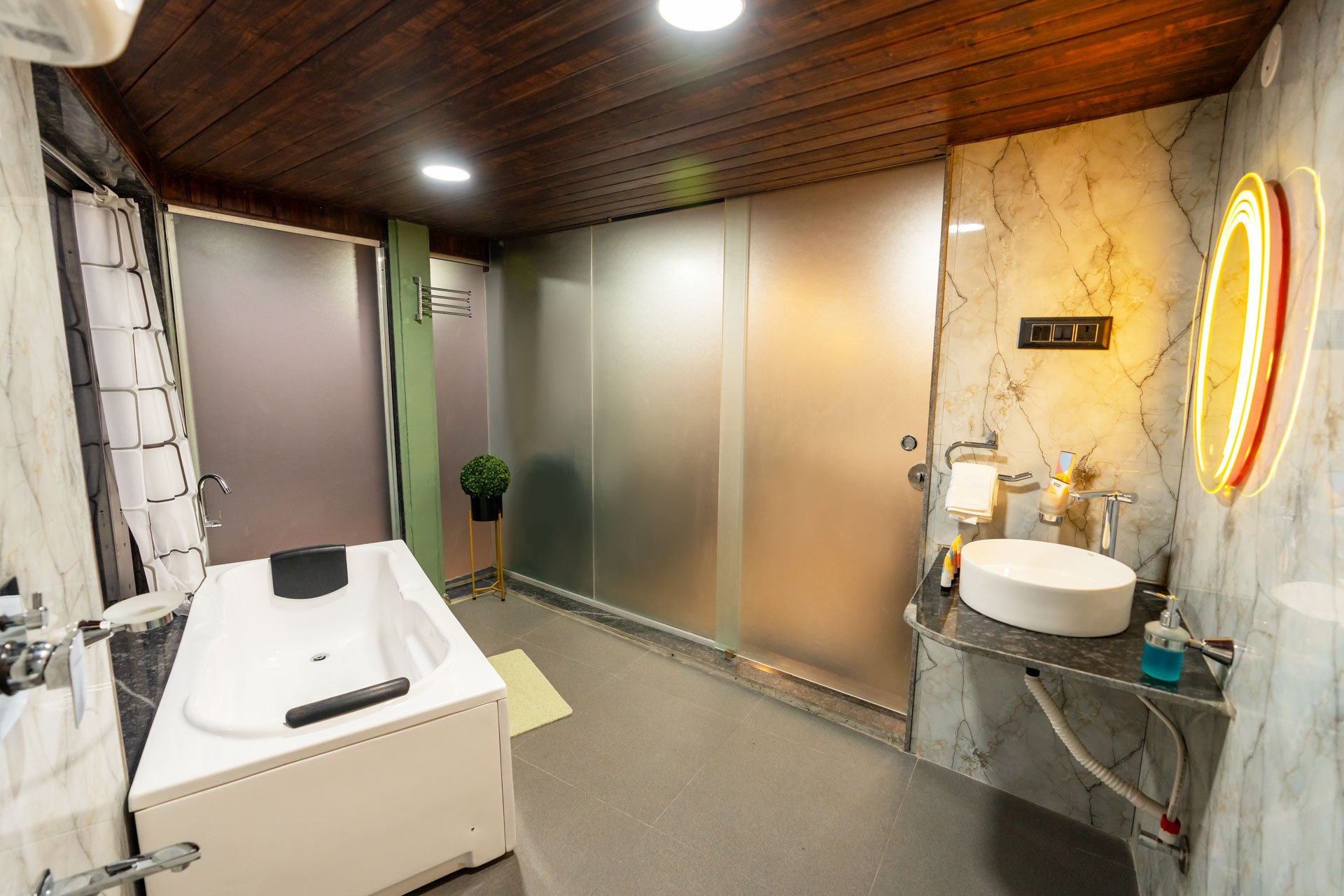 Plum @ The Cloudscape - Image 5