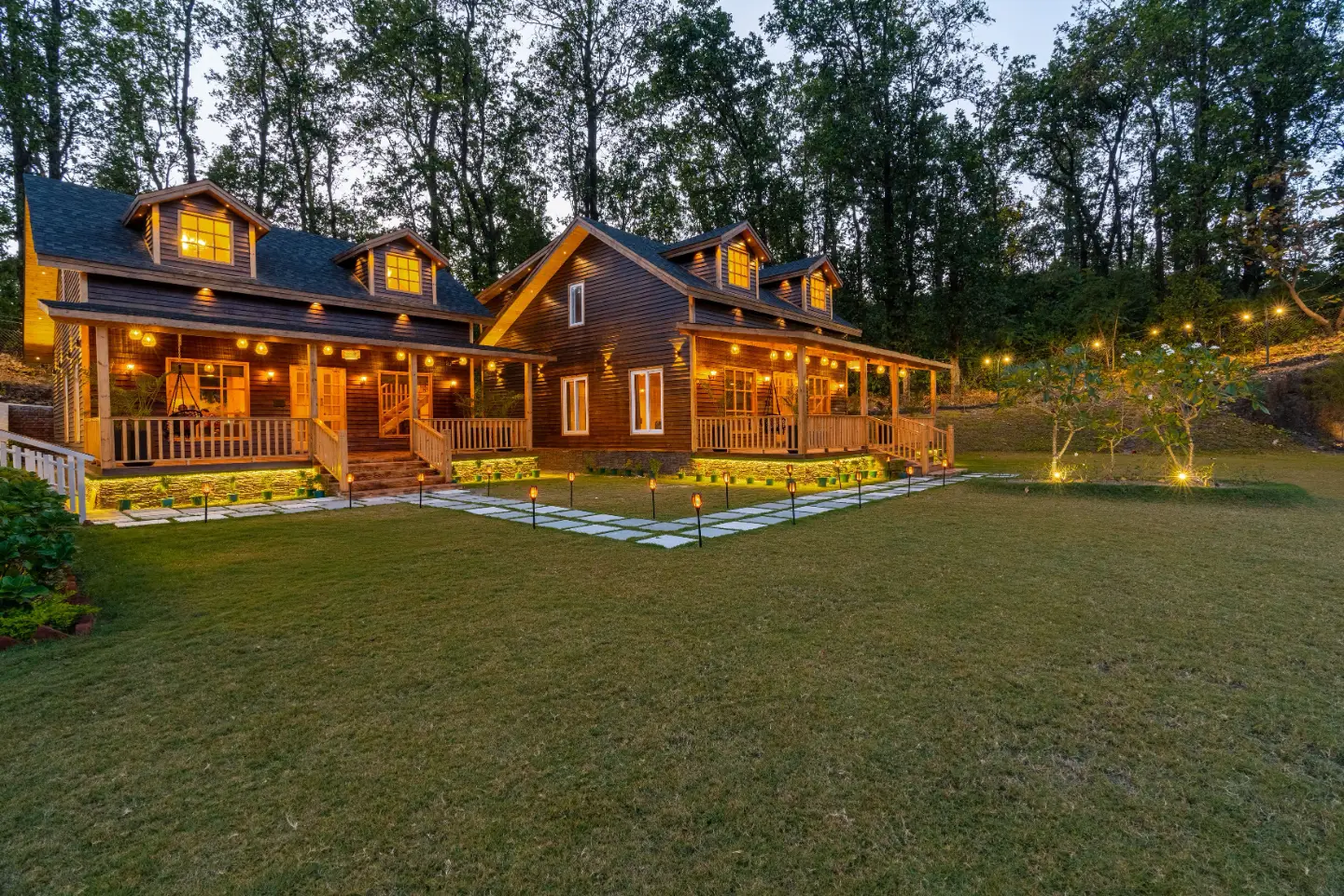 The Woods: Sal Villa