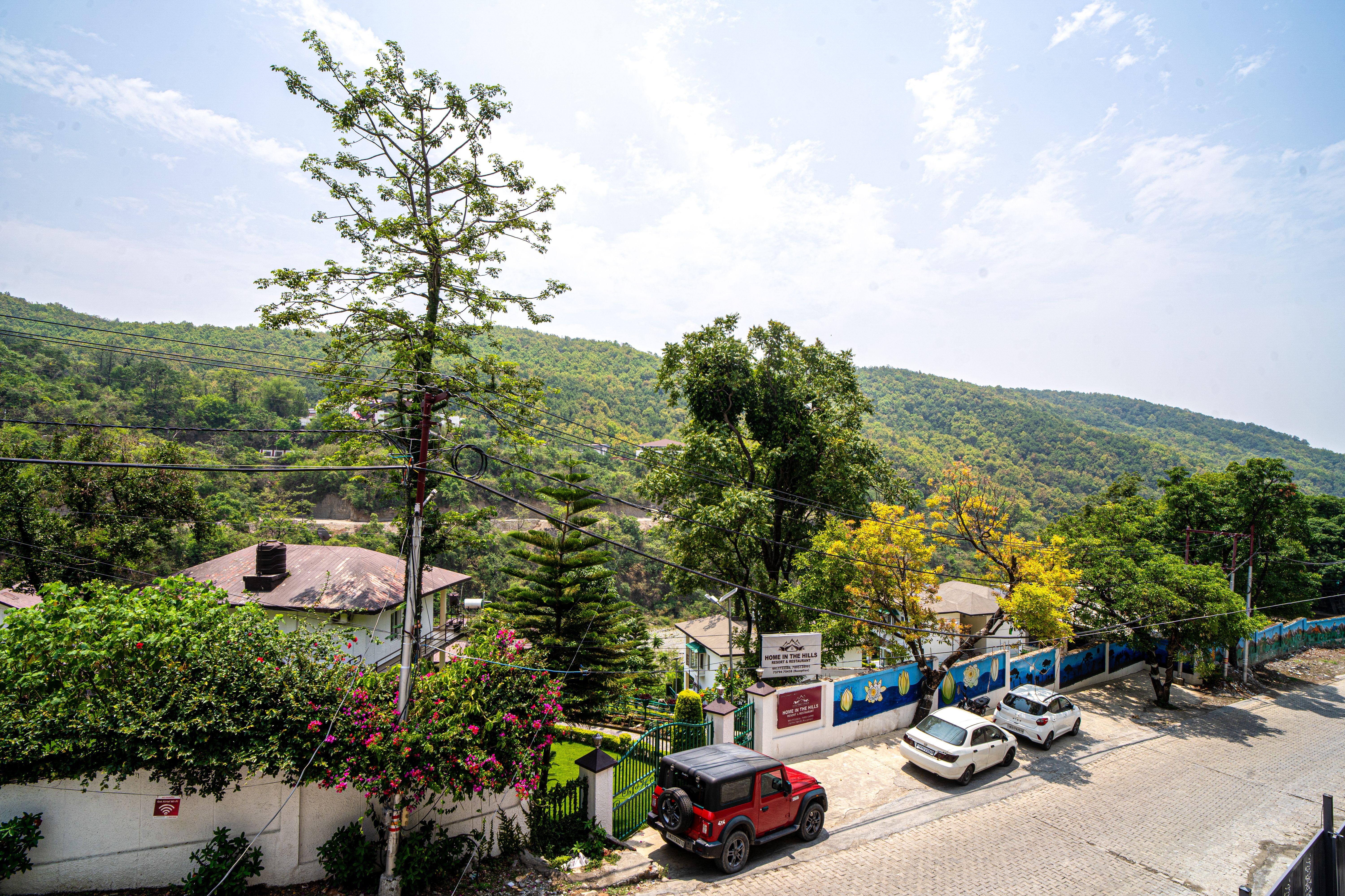 Udgam Vilas 3-BHK | Elegant Pet-friendly Apartment With Lift & Balcony Near Robber’s Cave - Image 4