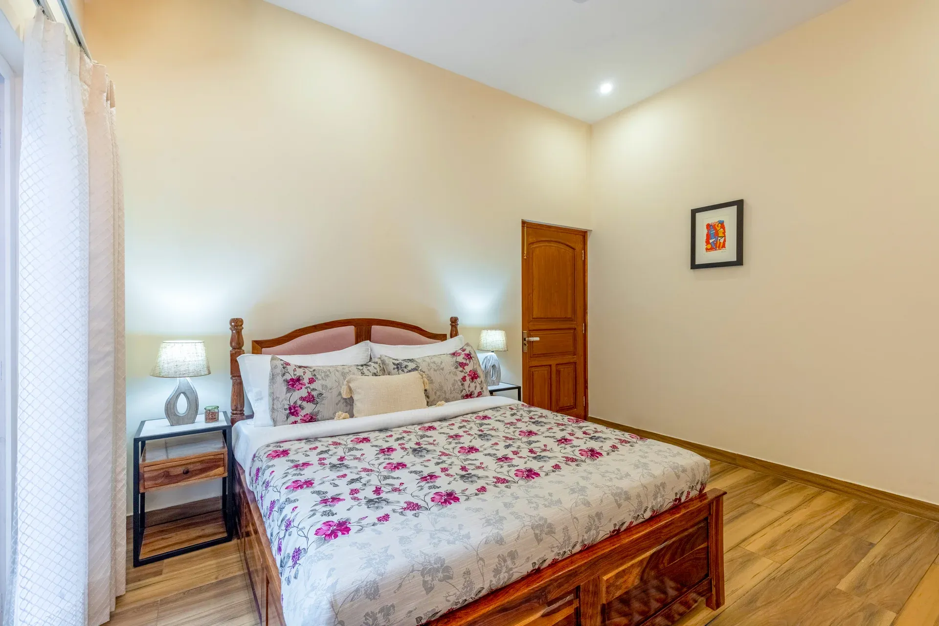 Goldencrest | 6-BHK | Garden | Balconies | Scenic views