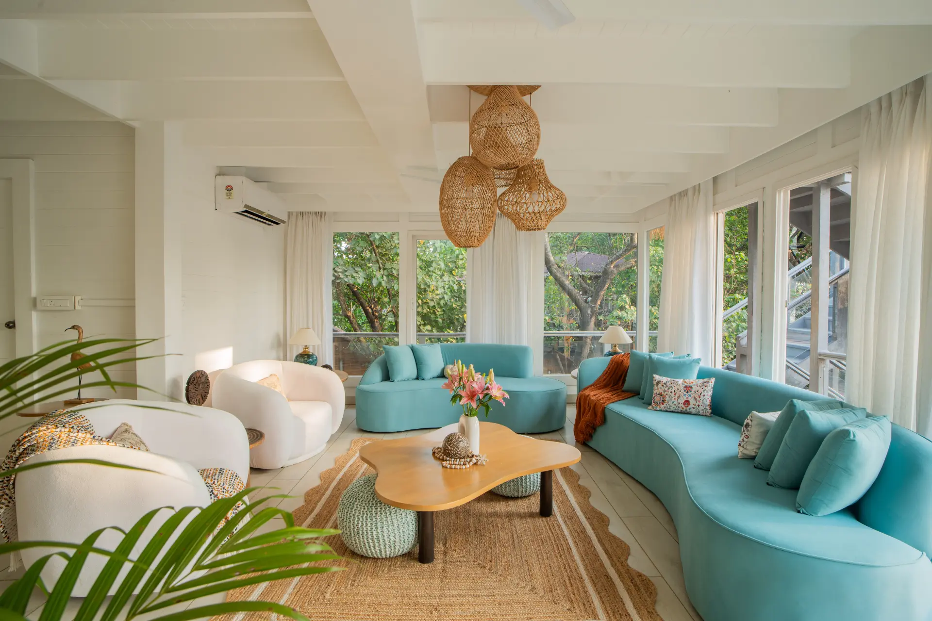 House of Neptune | 3-BHK Retreat with Gazebo & Bar | 10 mtrs from Ashwem Beach