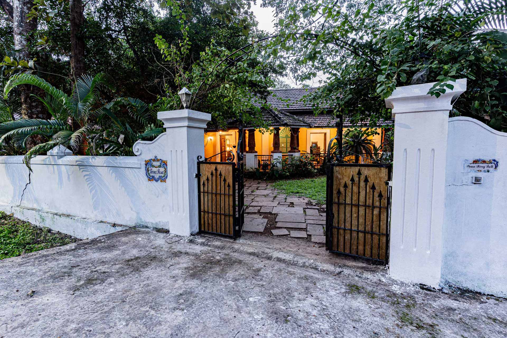 Terra Rosa - Chorao Island