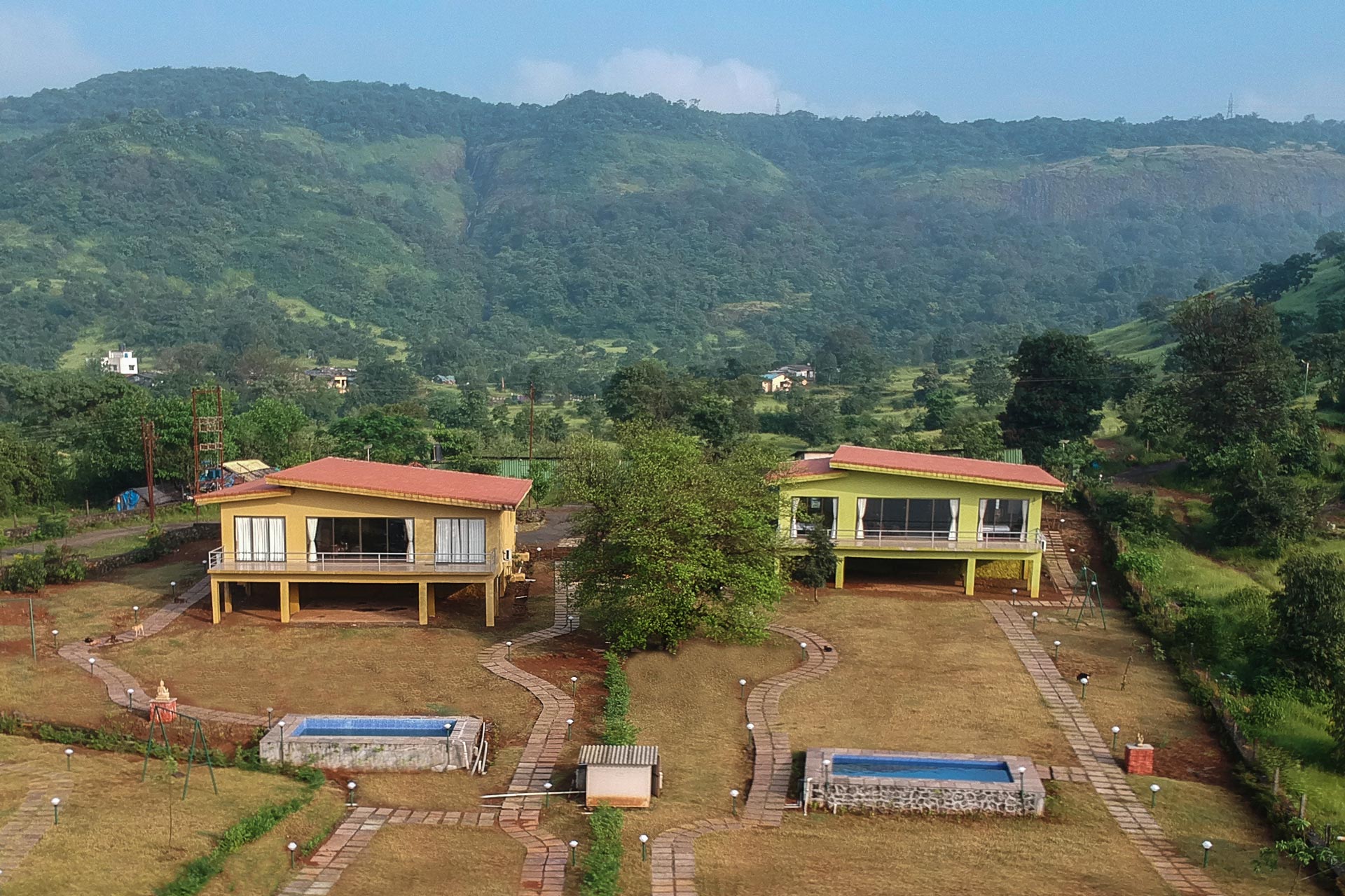 6 Bedrooms @ Shivom Villa - Pawna