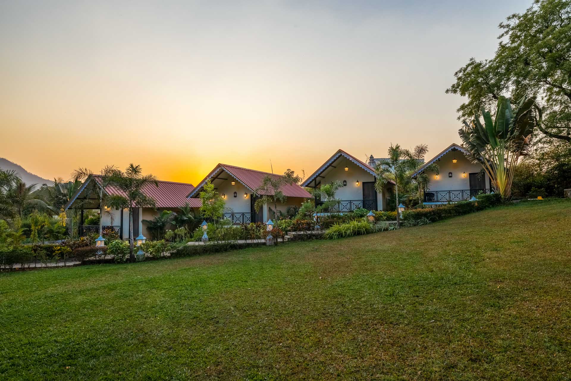 4 Deluxe Cottages @ Ever Falls - Image 2