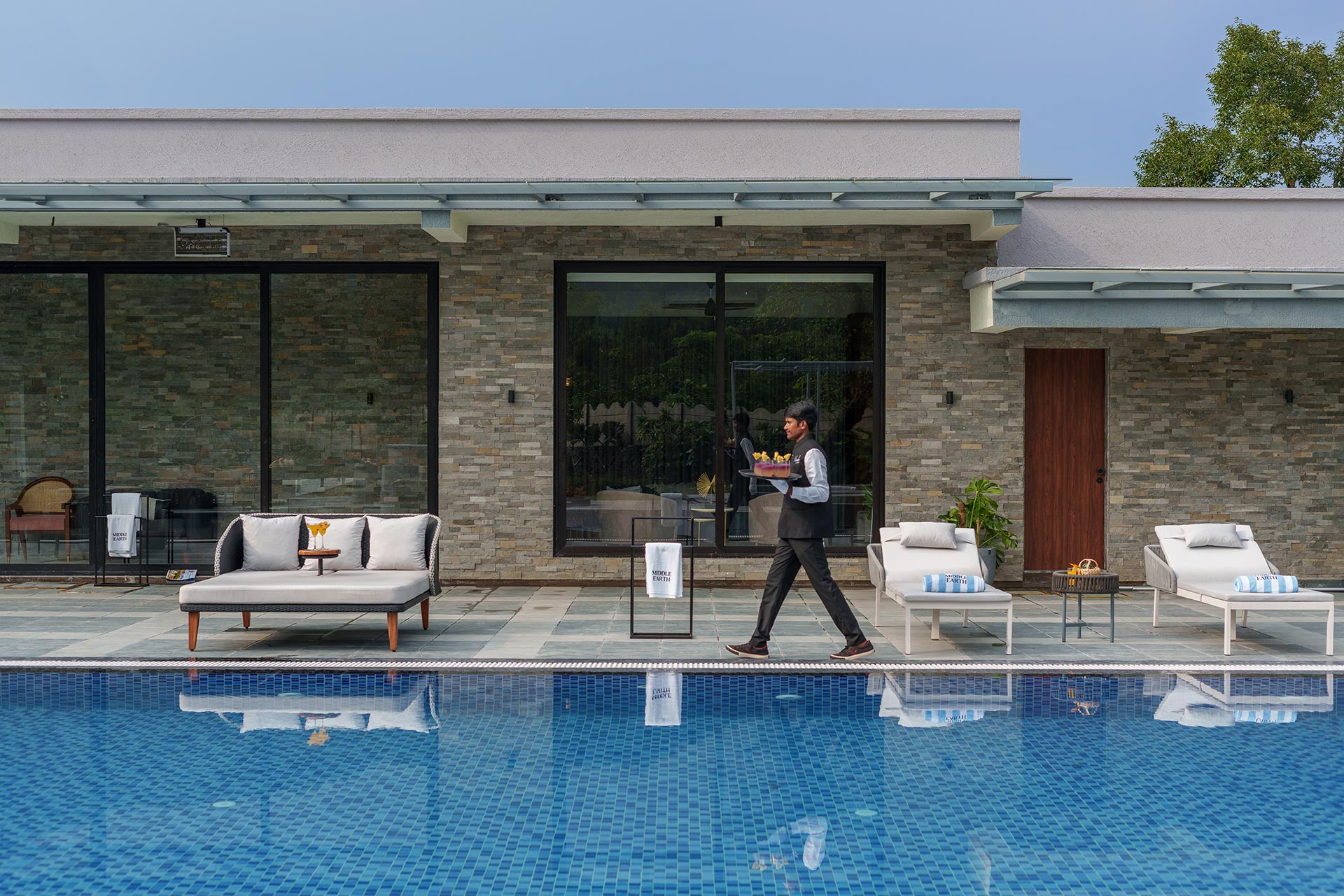 Middle Earth - Image 4