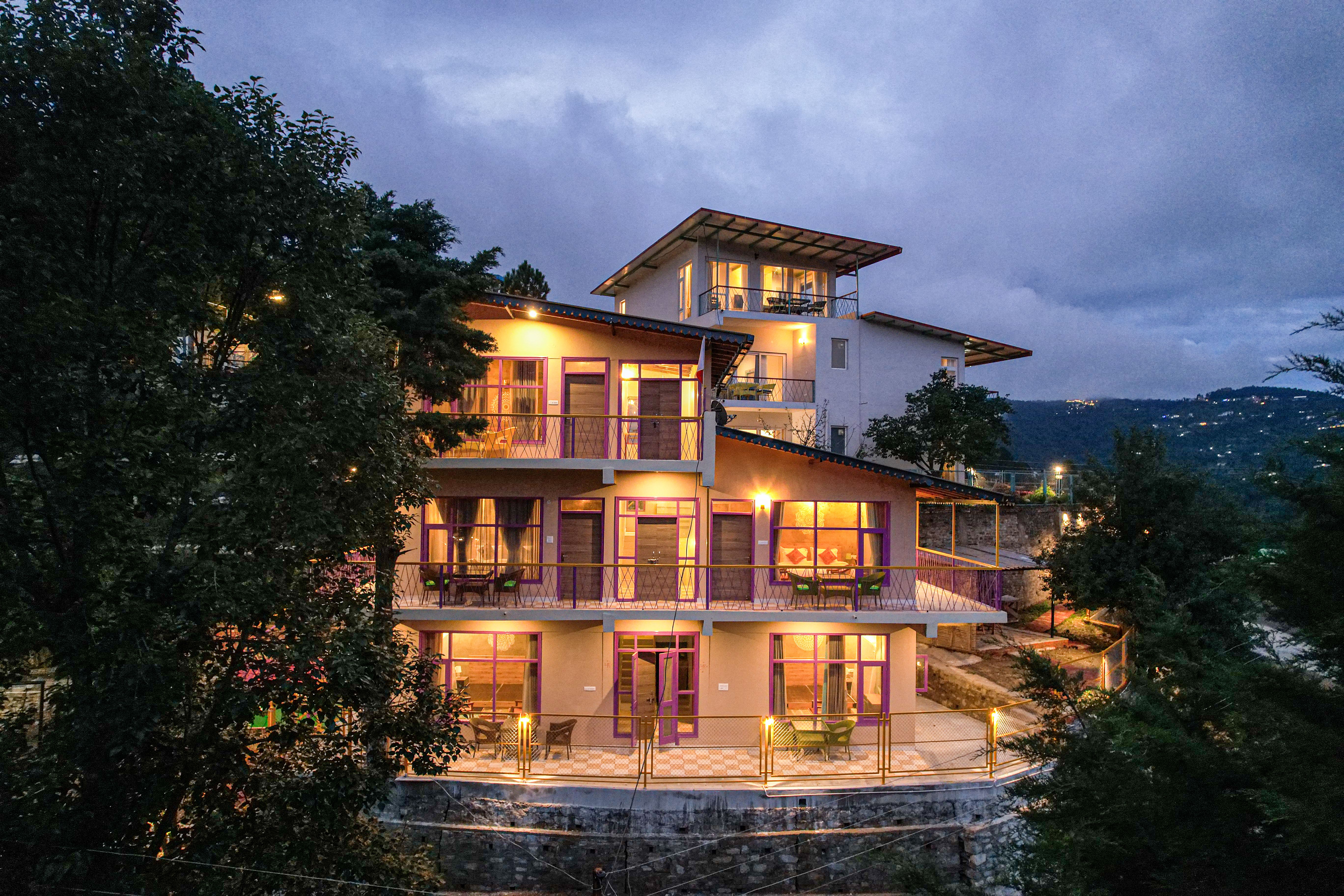 Adrushya | Cosy 1-Room Stay with Hill Views, Karaoke Lounge & Restaurant - Image 2