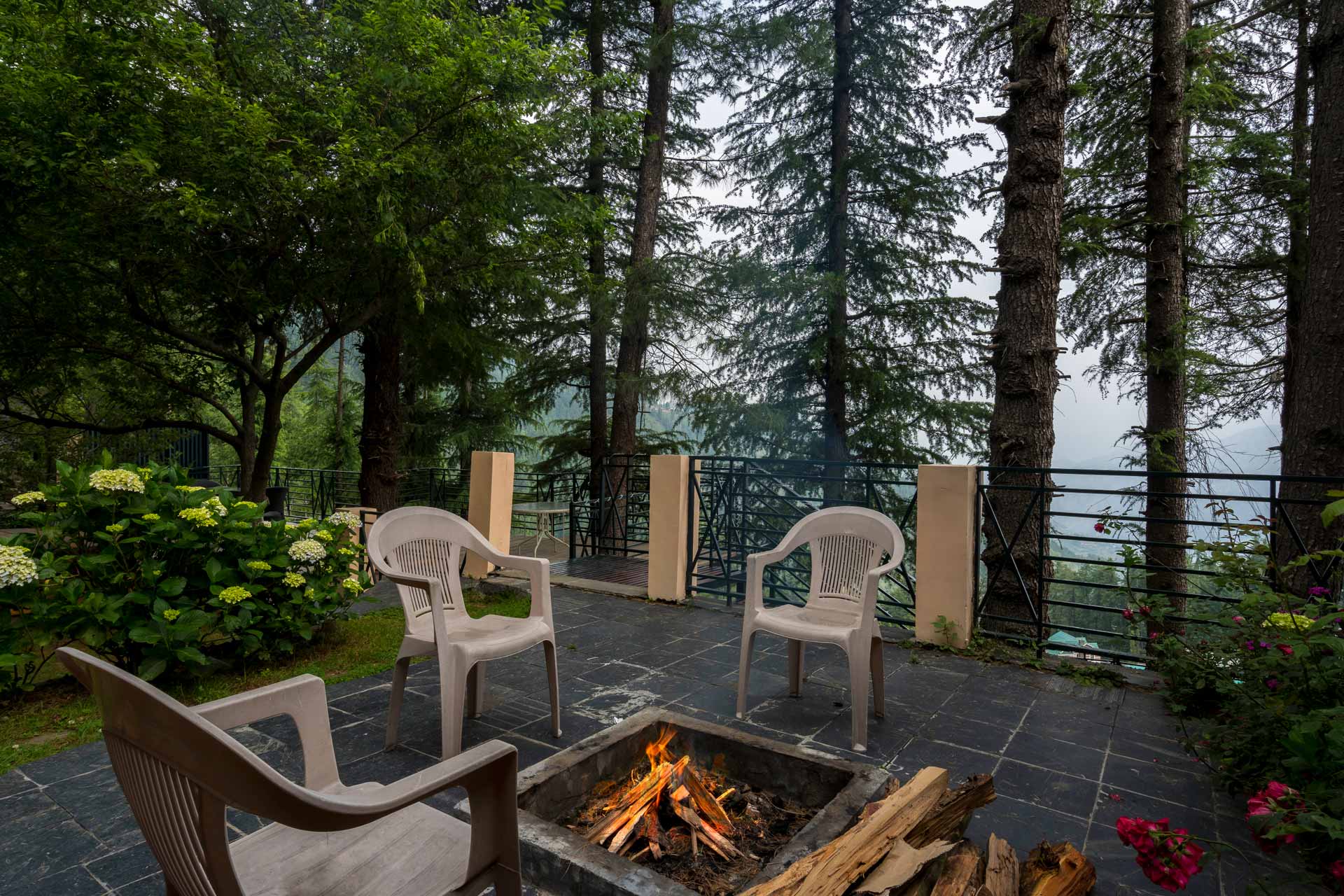 Wood House Retreat - Image 5