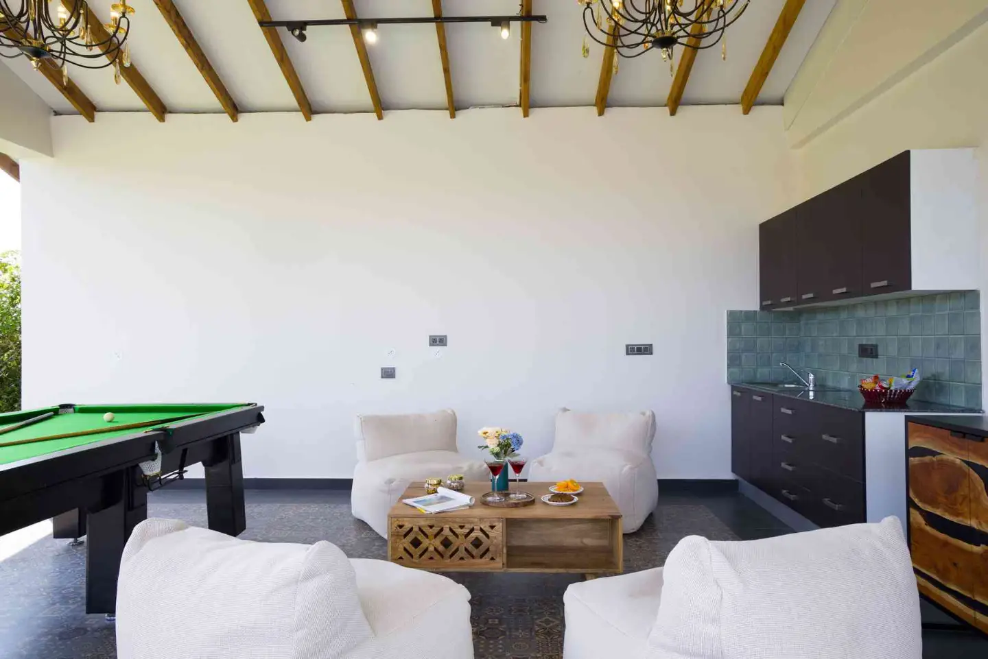 Esh Cottage Birch | Hilltop 4-BHK Retreat with Open-air Jacuzzi, Shared Garden, Pool & Cosy Lounge