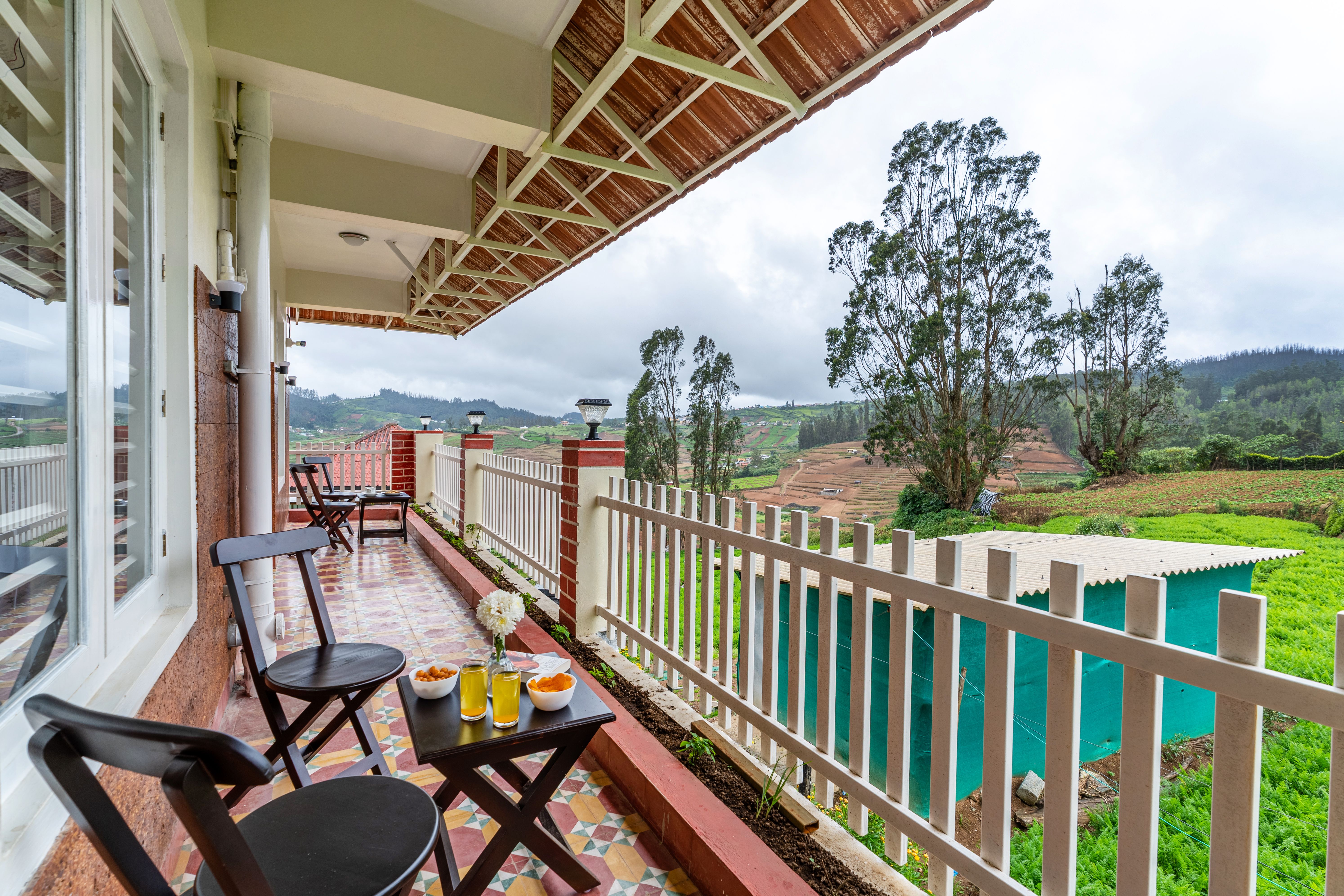 Mihirika’s Nirvana | 5-BHK With Garden, Gazebo, Bonfire Pit & Scenic Views; Near Karnataka Garden