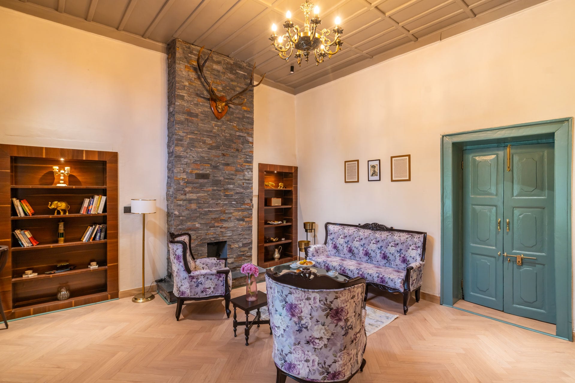 Dove @ The Emily Chalet - Image 5