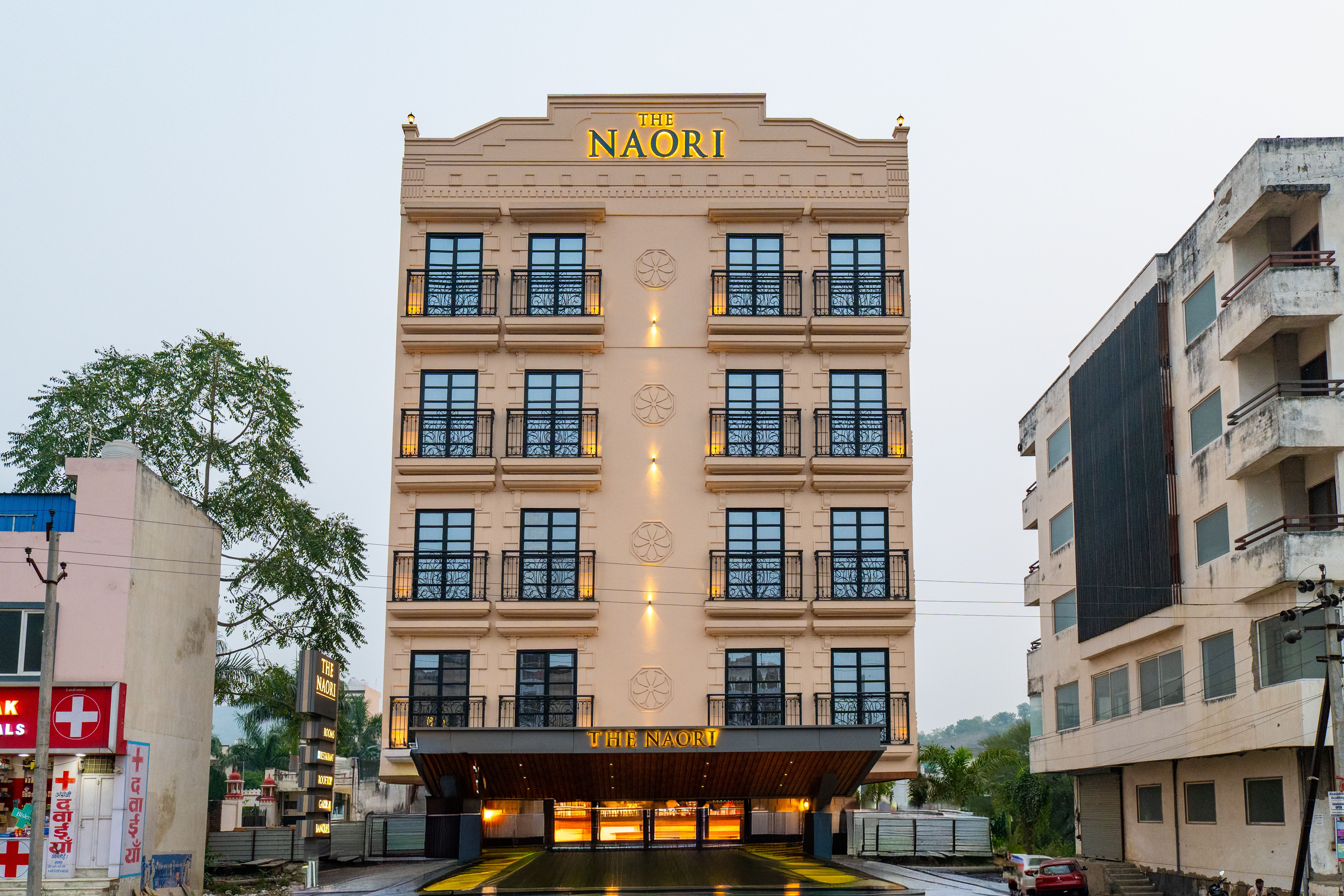 The Naori Boutique Hotel | 1 Suite With Private Balcony, Restaurant and Lounge Space Near Major Attractions - Image 2